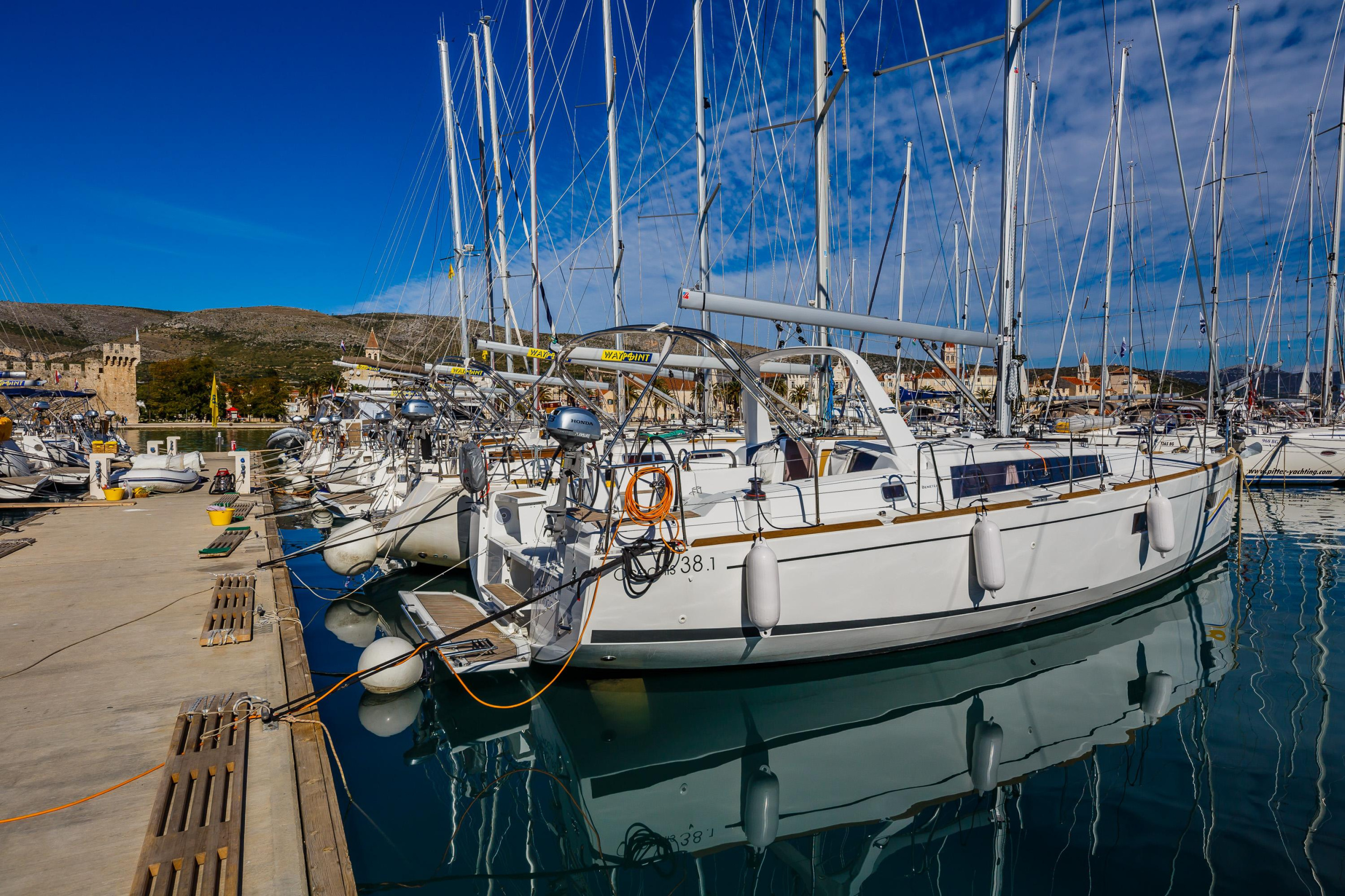 Oceanis 38.1 — photo 2