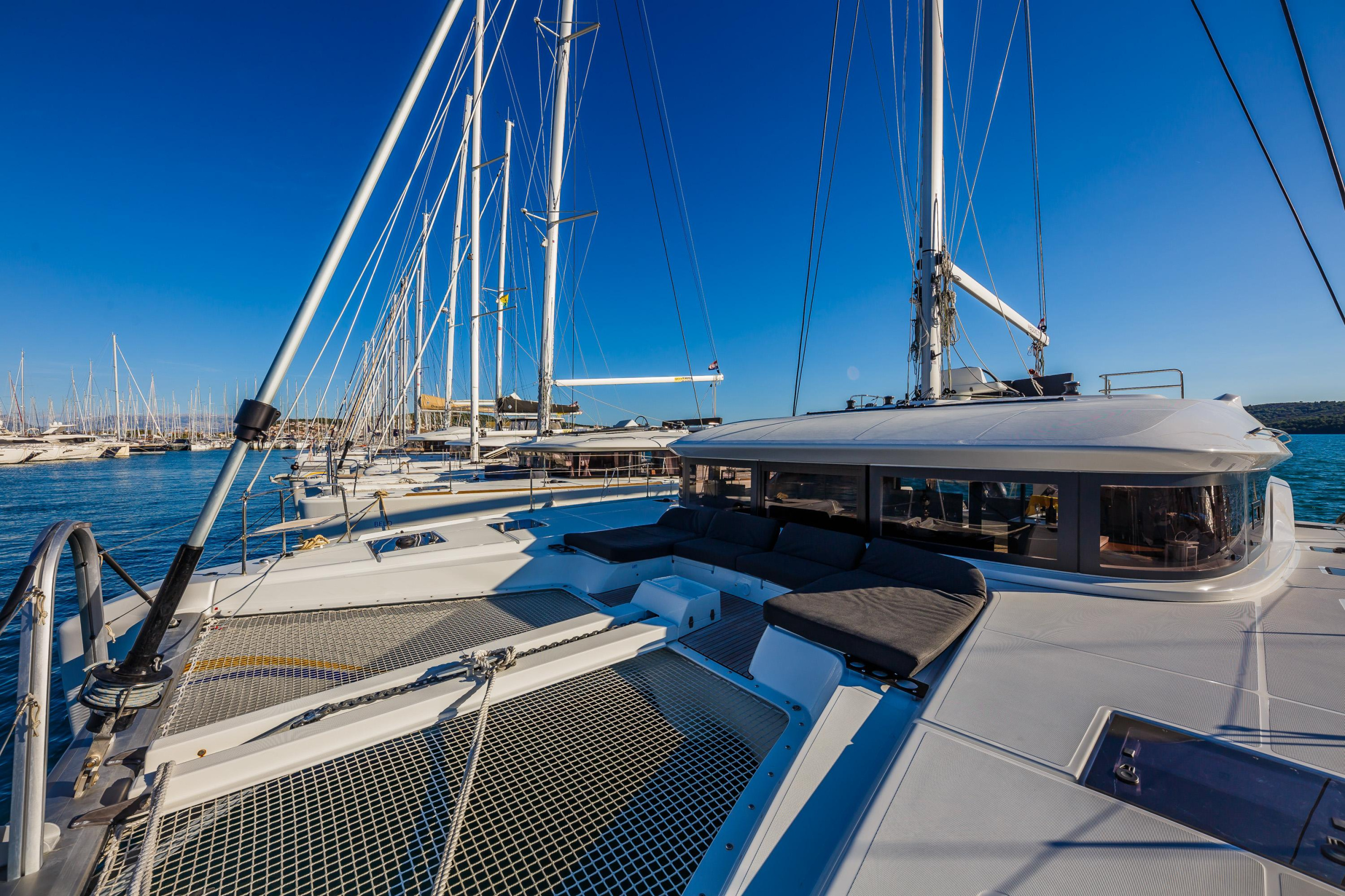 Lagoon 50 Fly — photo 13