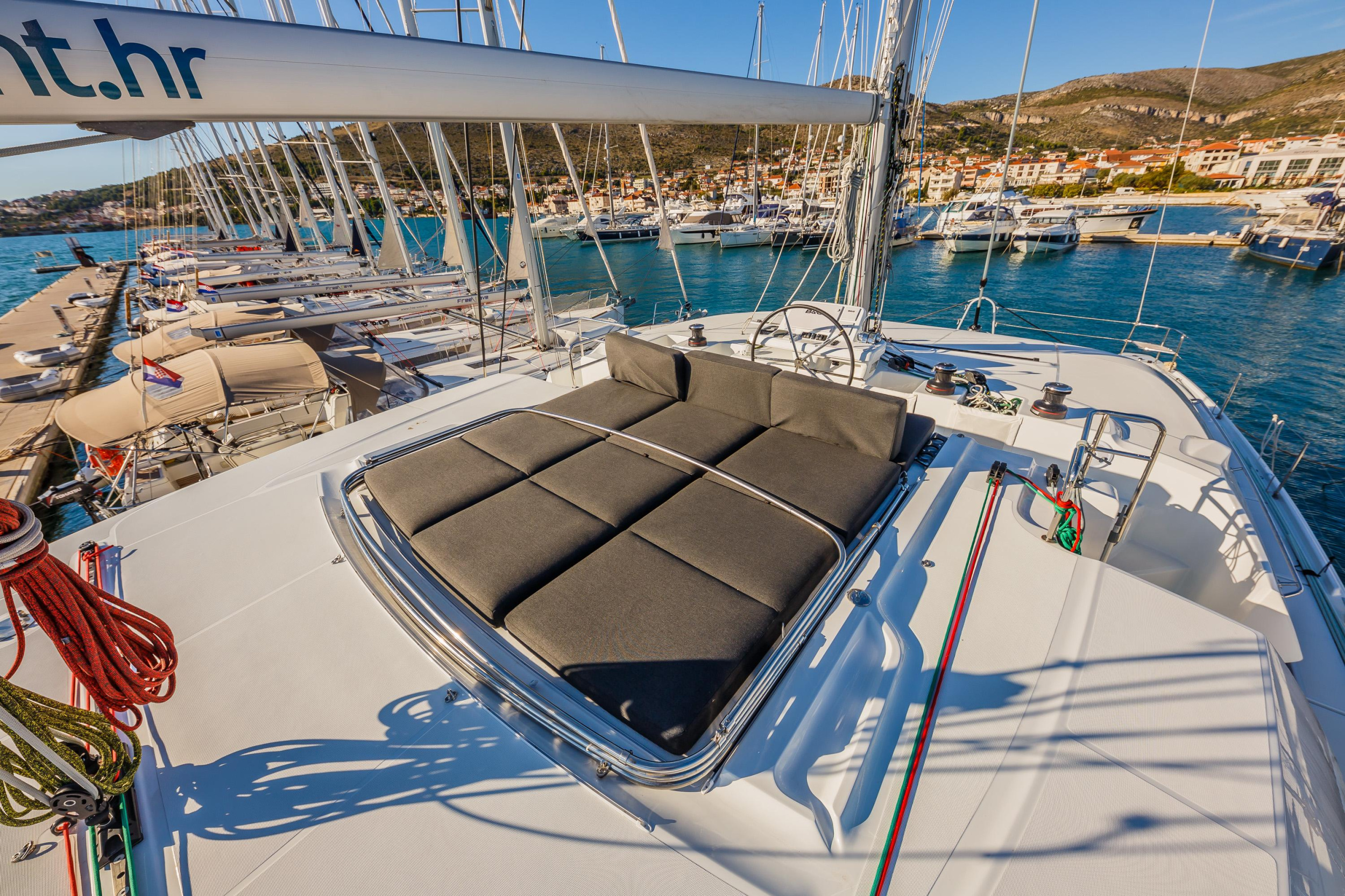 Lagoon 50 Fly — photo 18