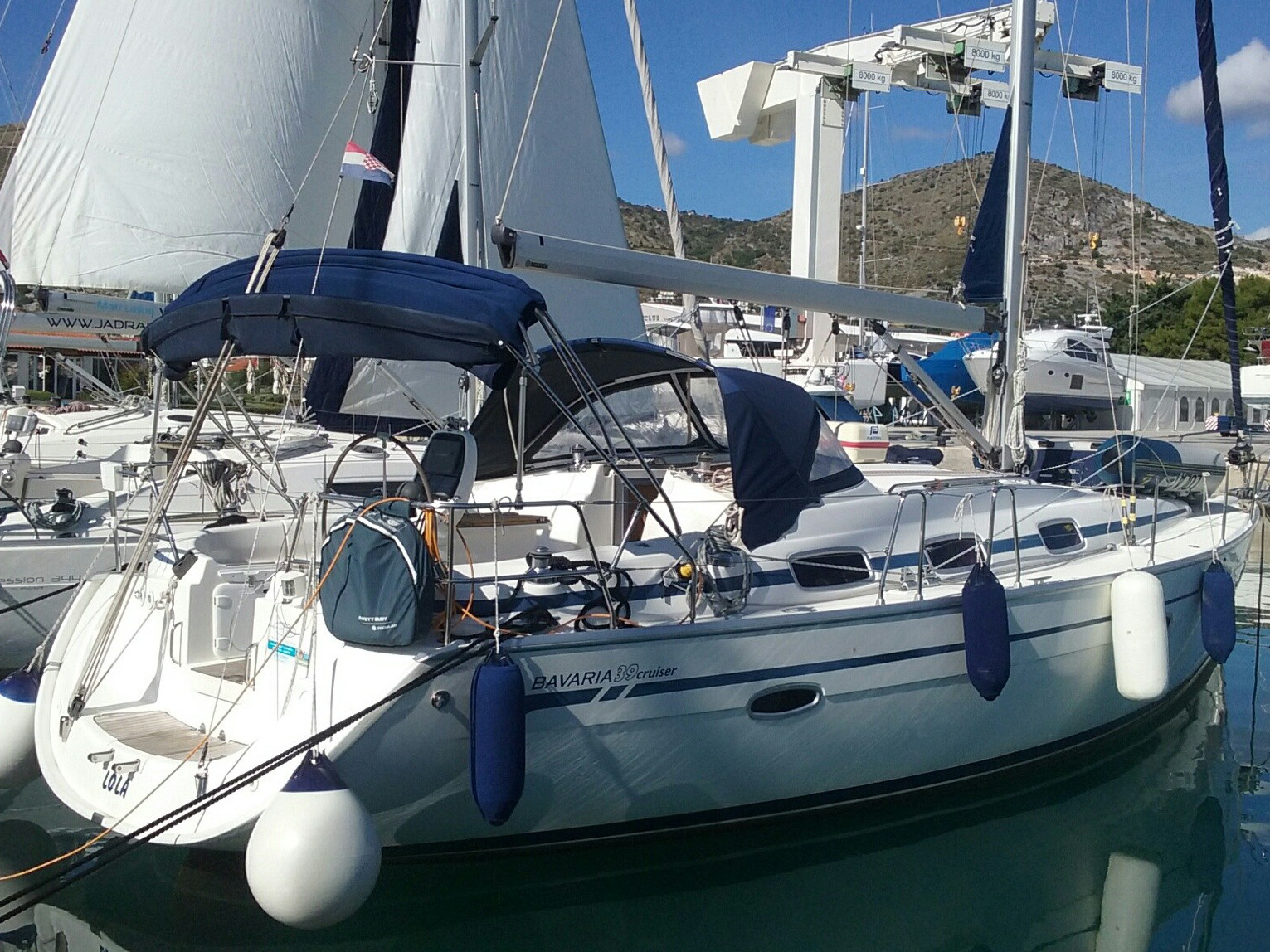 Bavaria 39 Cruiser — photo 3