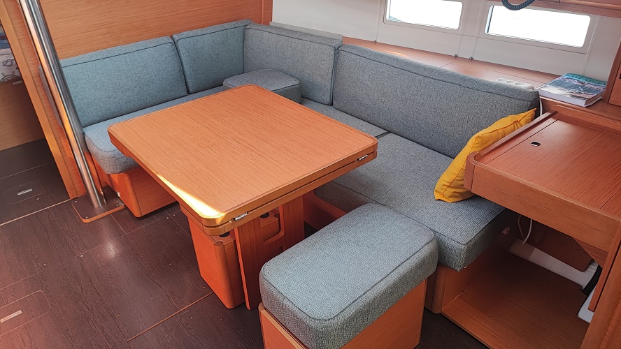 Dufour 390 — photo 19