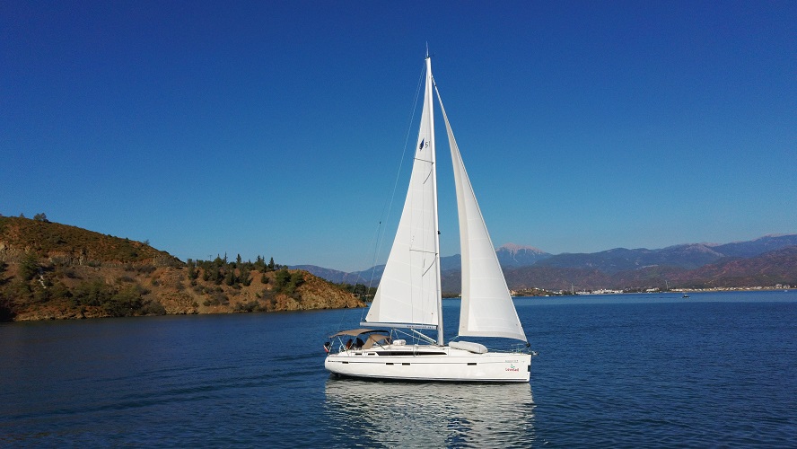 Bavaria 51 Cruiser — photo 22