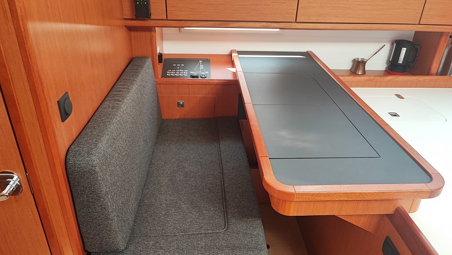 Bavaria 51 Cruiser — photo 24