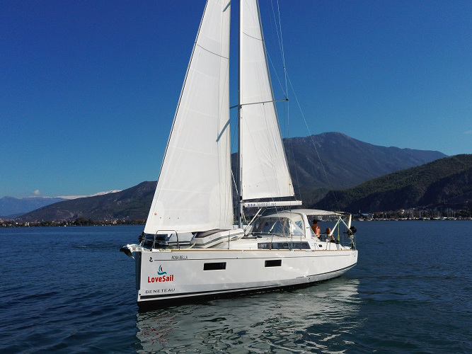 Oceanis 38.1 — photo 1