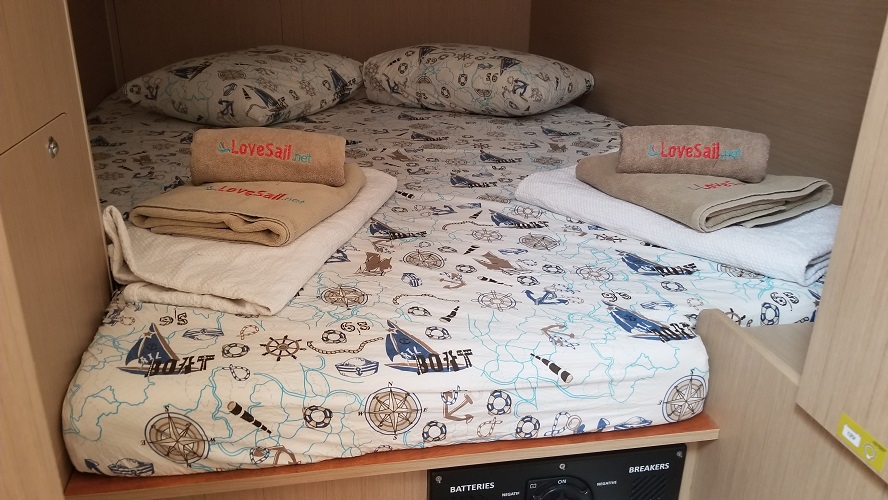 Oceanis 38.1 — photo 16