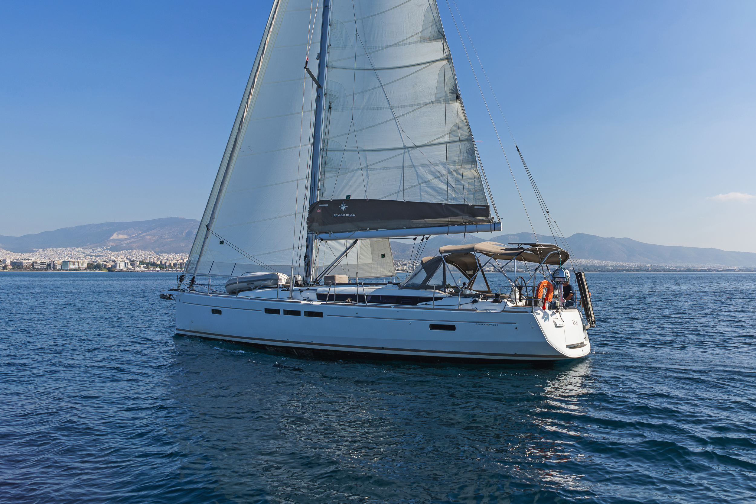 Sun Odyssey 519 & GEN — photo 3