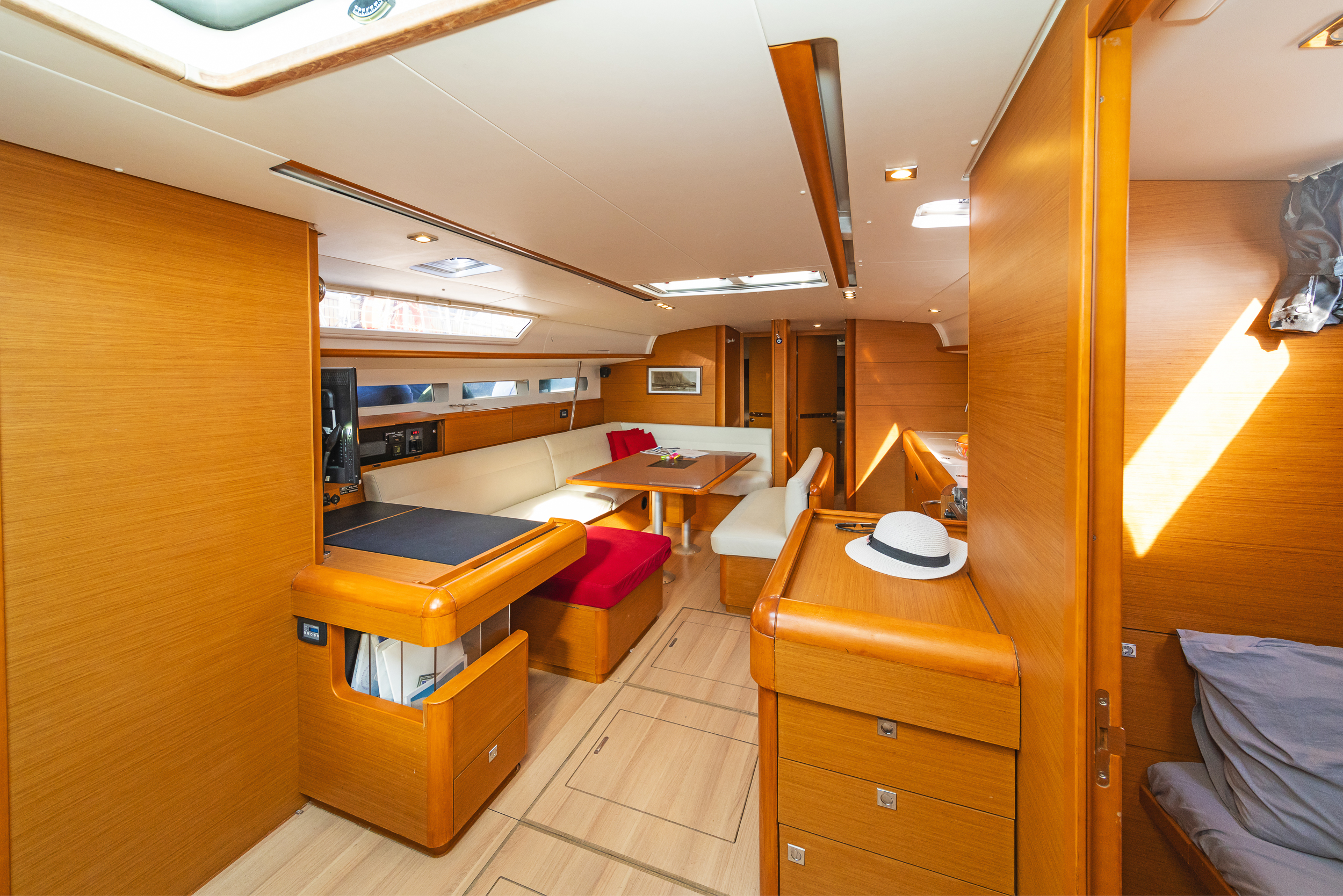 Sun Odyssey 519 & GEN — photo 16