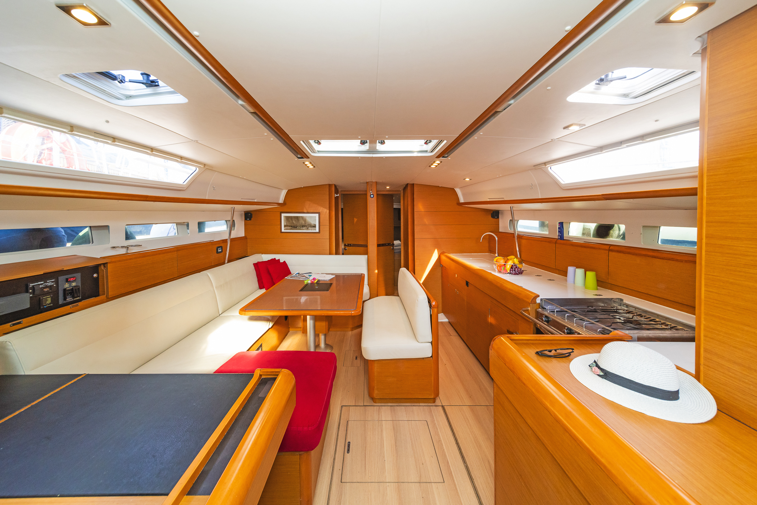 Sun Odyssey 519 & GEN — photo 24