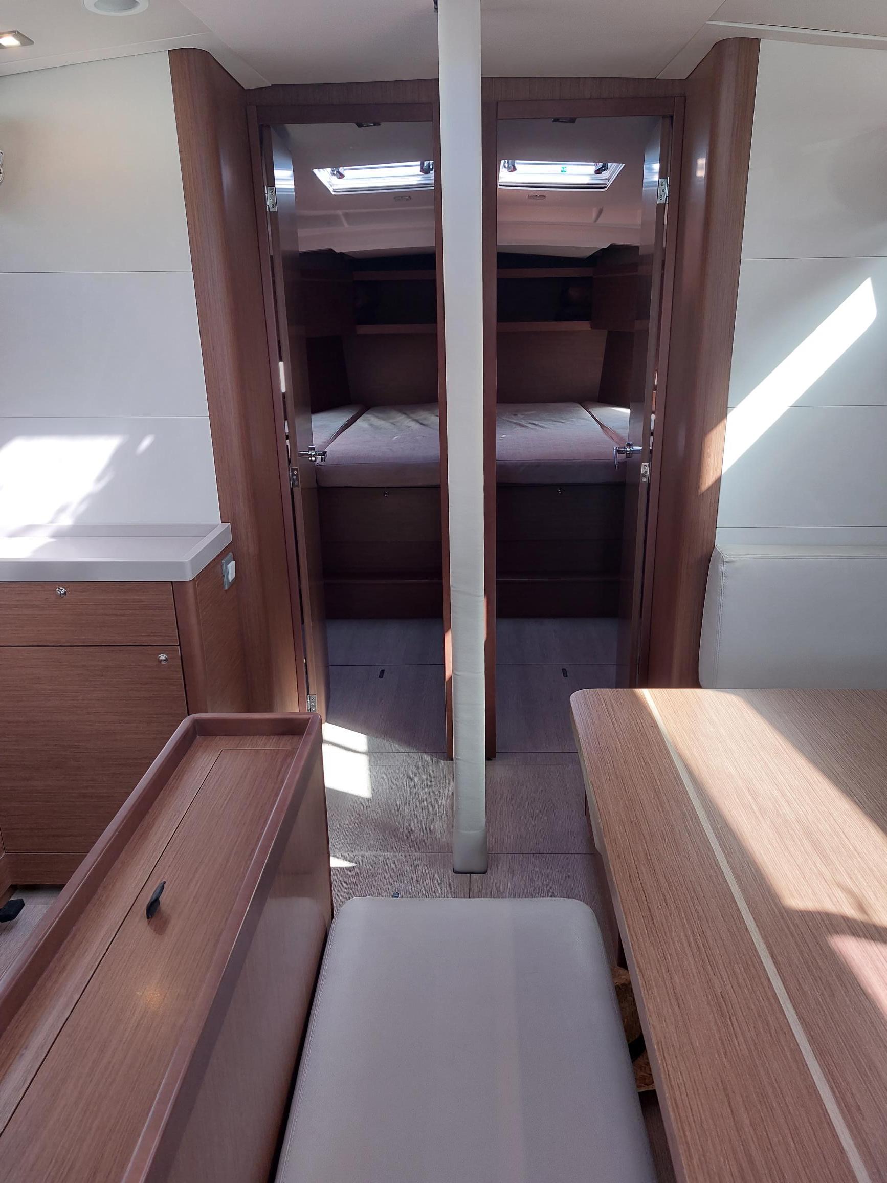 Oceanis 46.1 — photo 9