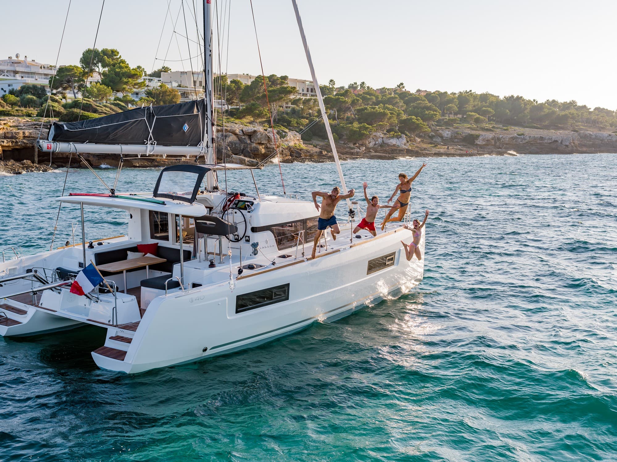 Lagoon 40 — photo 1