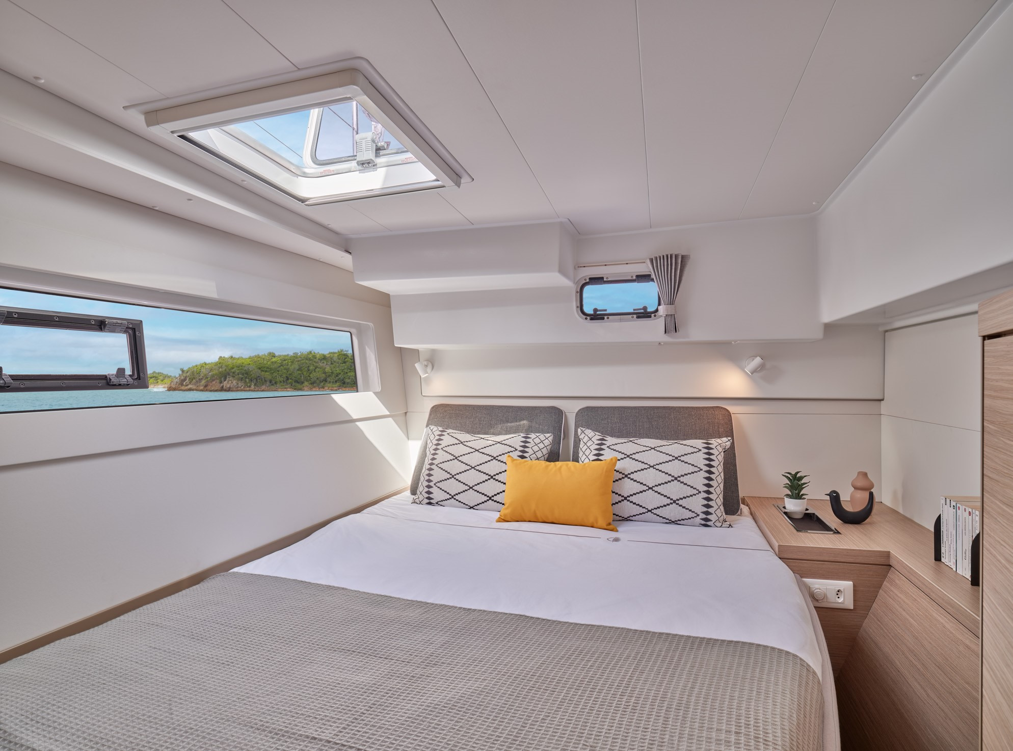 Lagoon 40 — photo 12