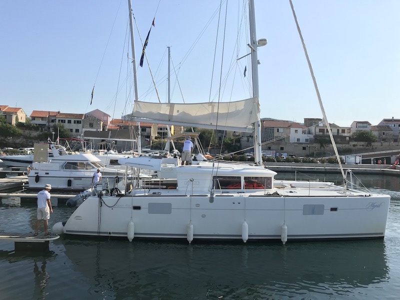 Lagoon 450 — photo 13