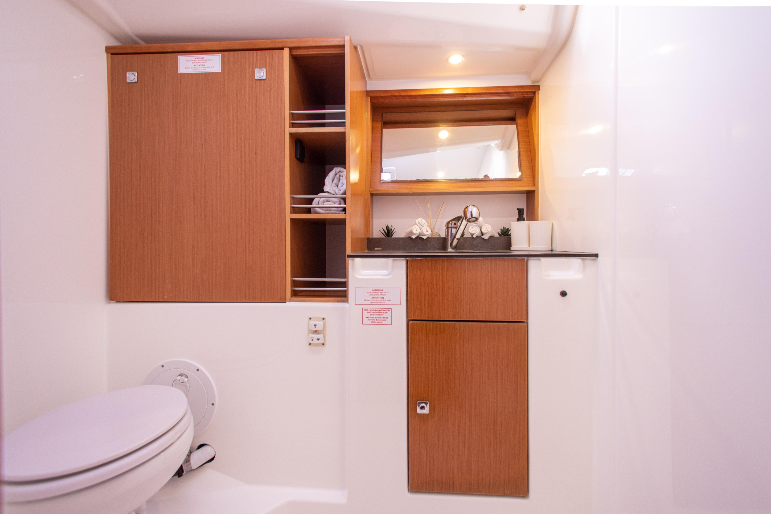 Bavaria Cruiser 51 — photo 7