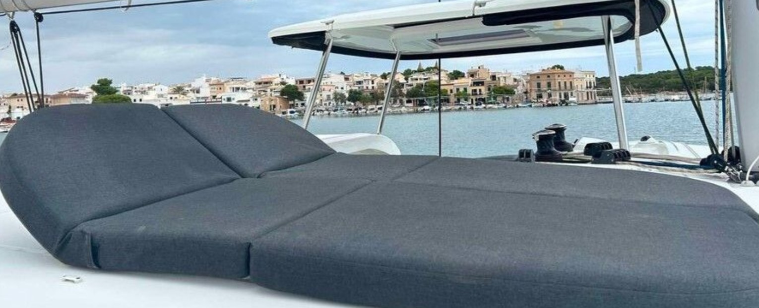 Lagoon 42 — photo 2
