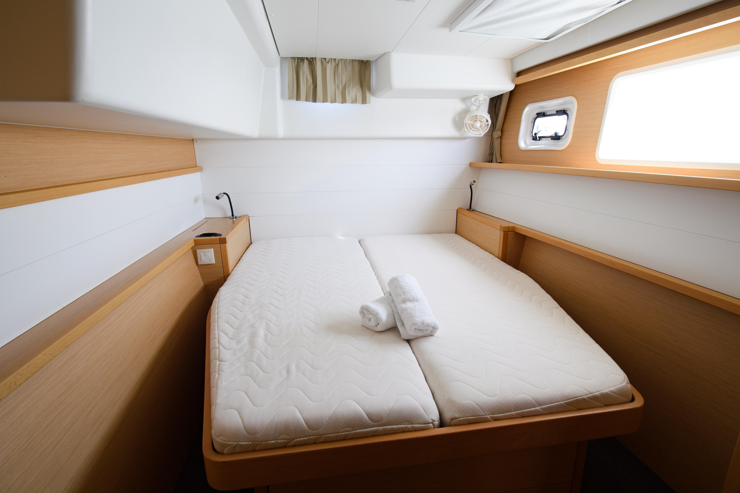 Lagoon 450 Flybridge — photo 7