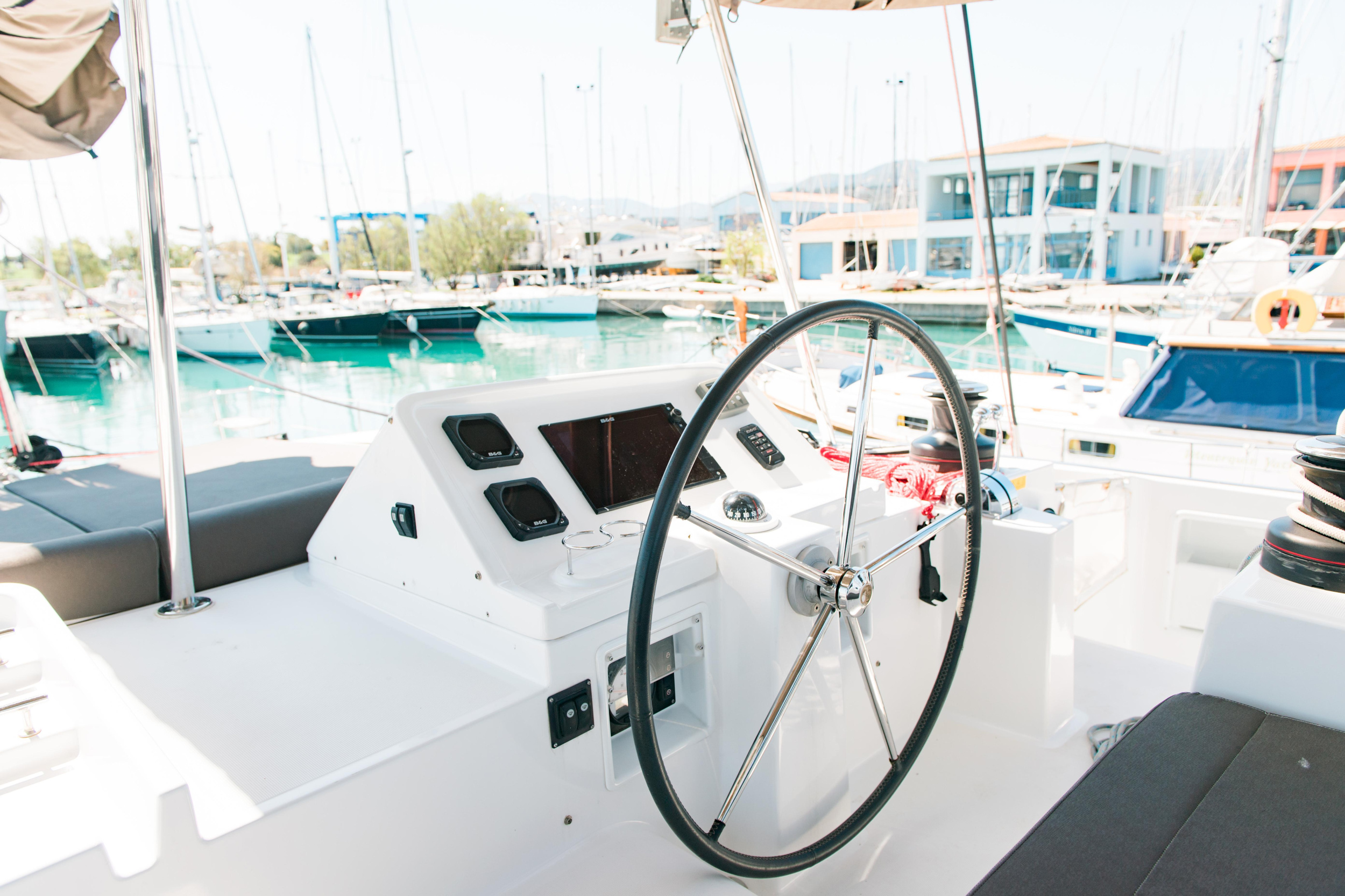 Lagoon 450 Flybridge — photo 16