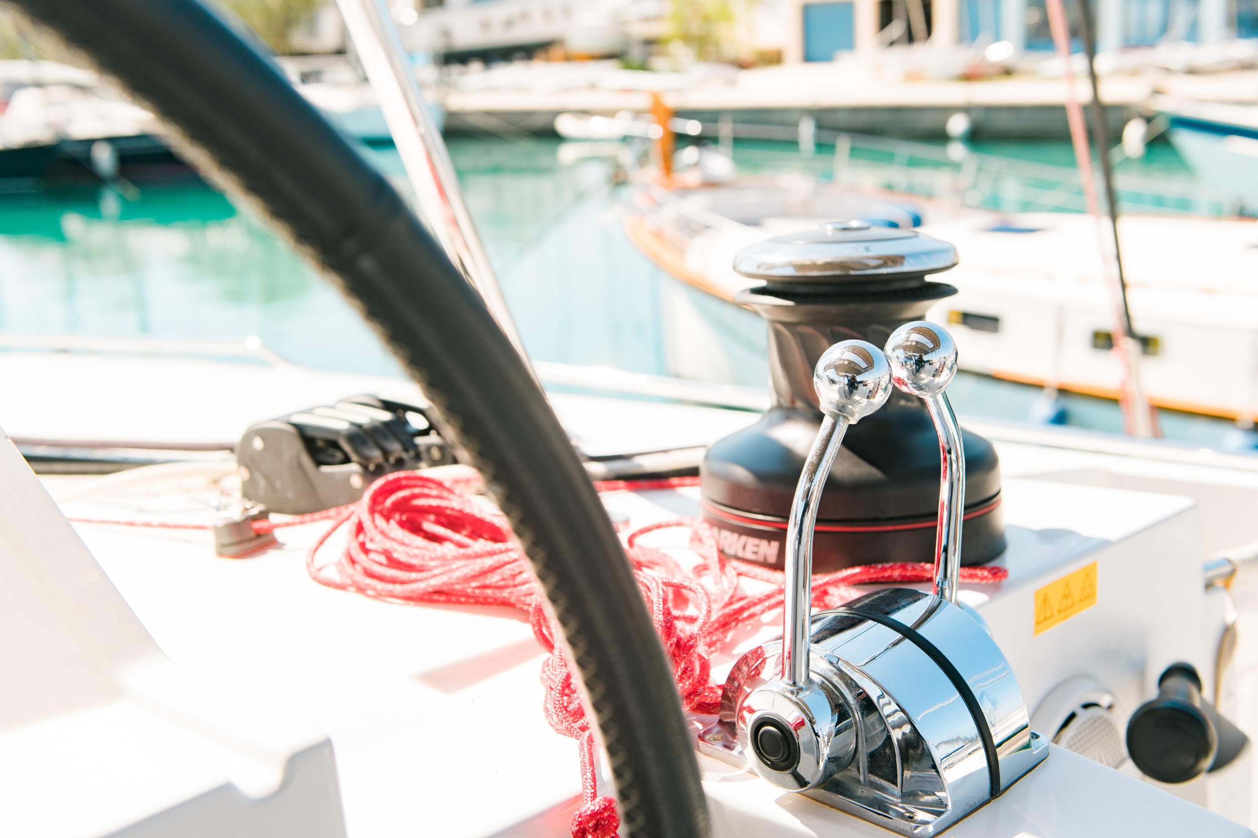 Lagoon 450 Flybridge — photo 18
