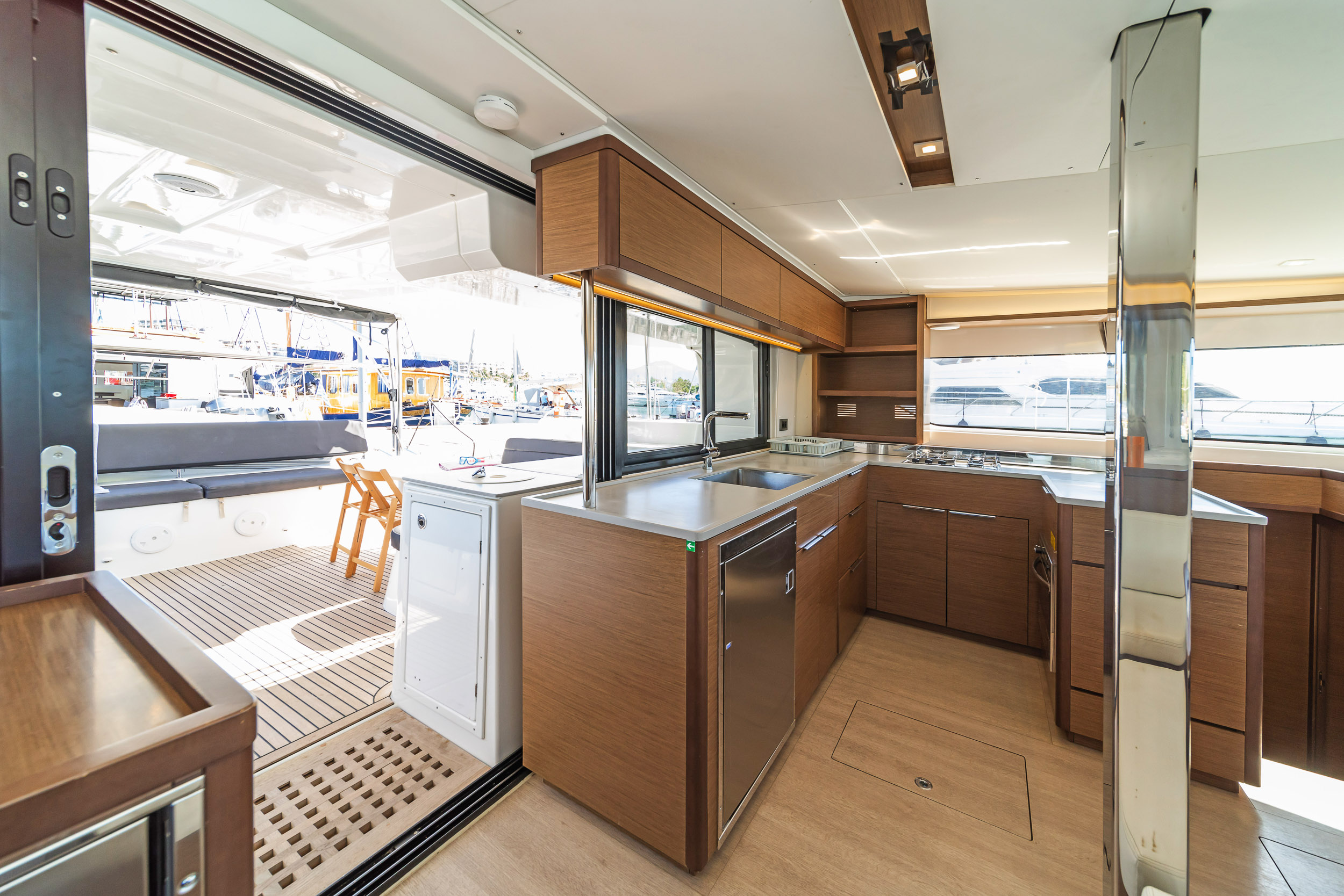 Lagoon 46 & GEN & WM — photo 3
