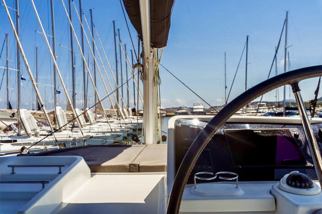 Lagoon 450 Fly — photo 4