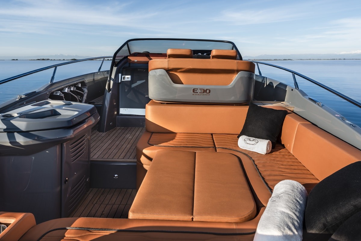 Cranchi E30 Endurance — photo 15