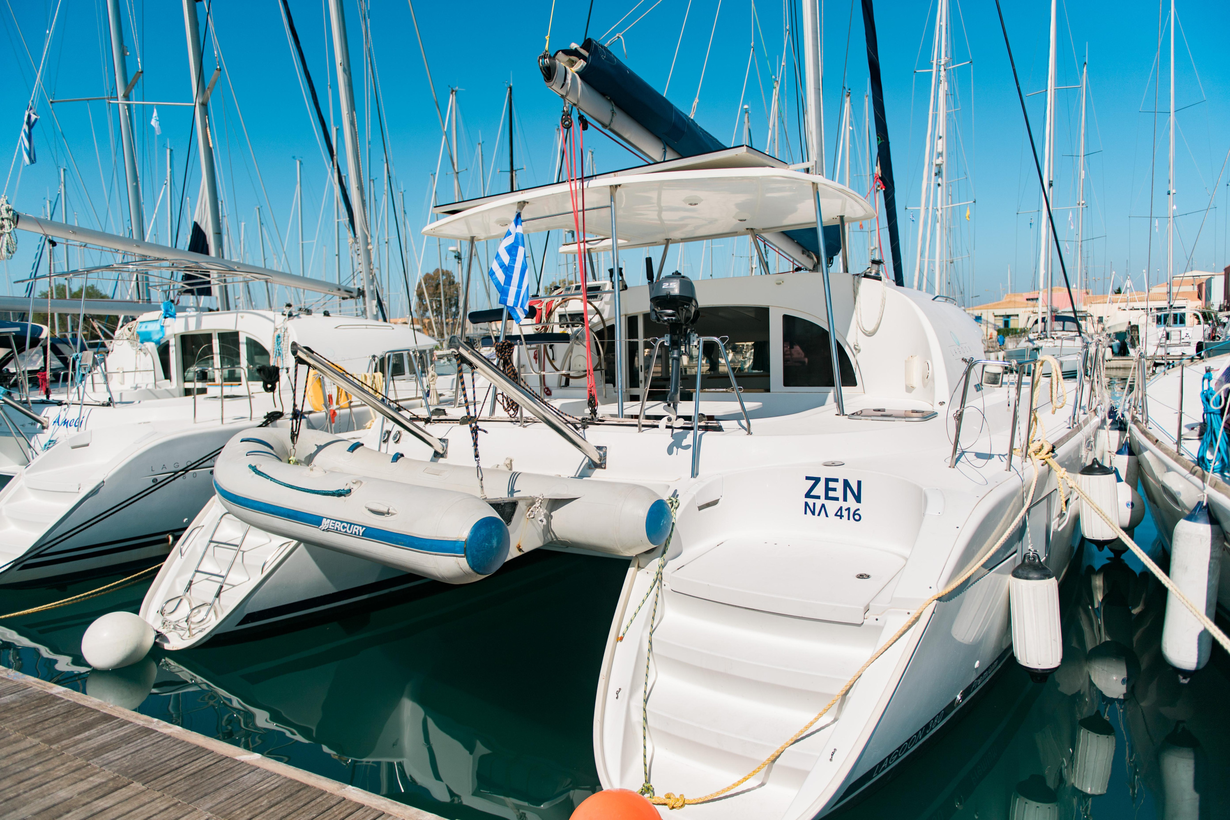 Lagoon 380 S2 — photo 12