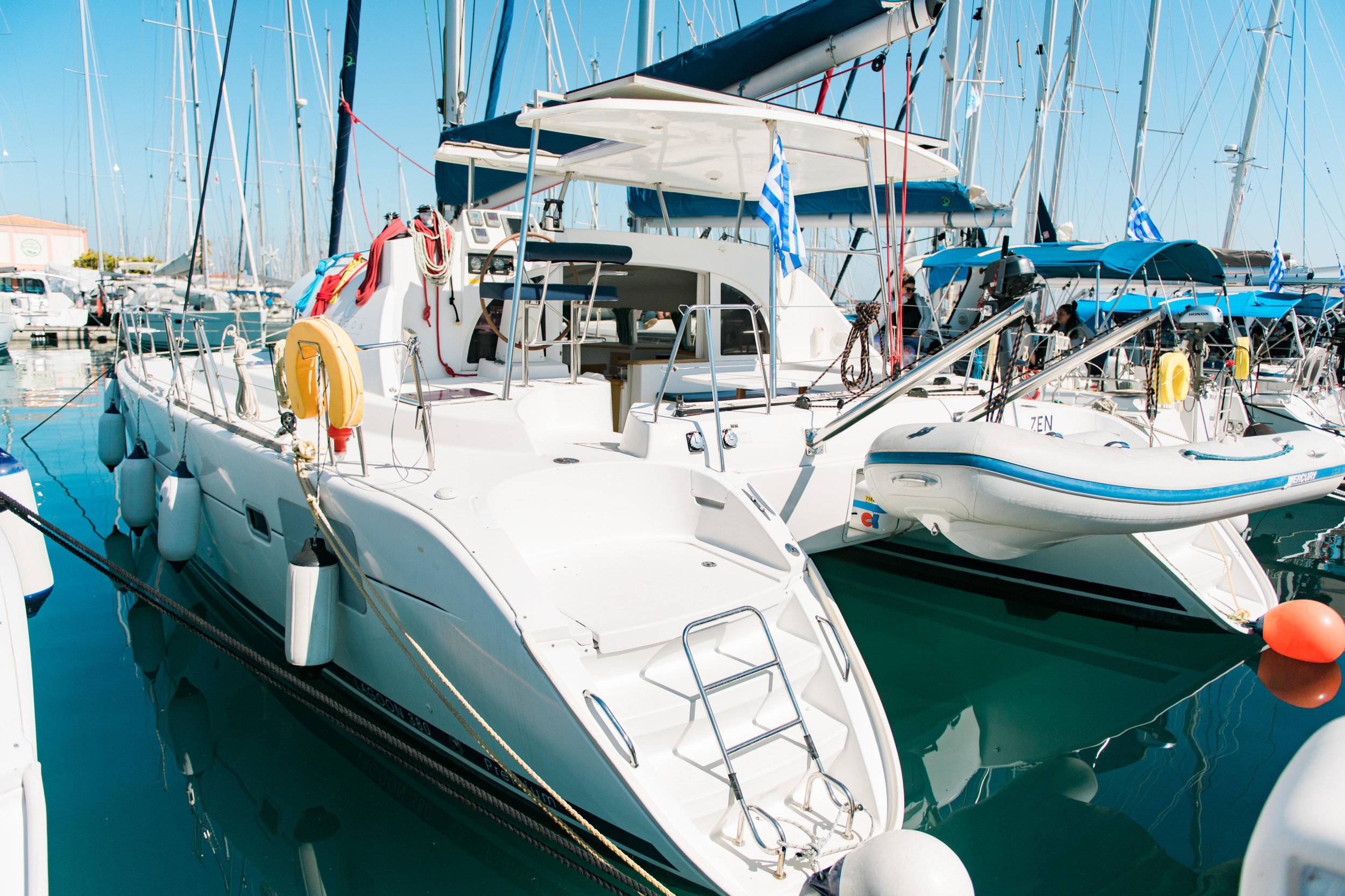Lagoon 380 S2 — photo 8