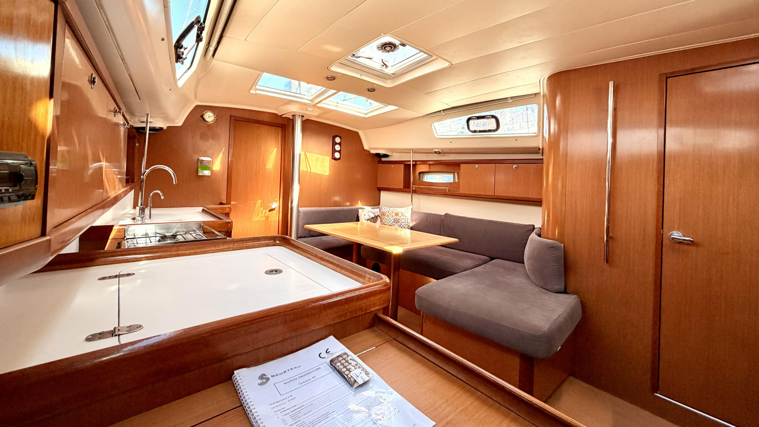 Beneteau Oceanis 40 Tigre — photo 13