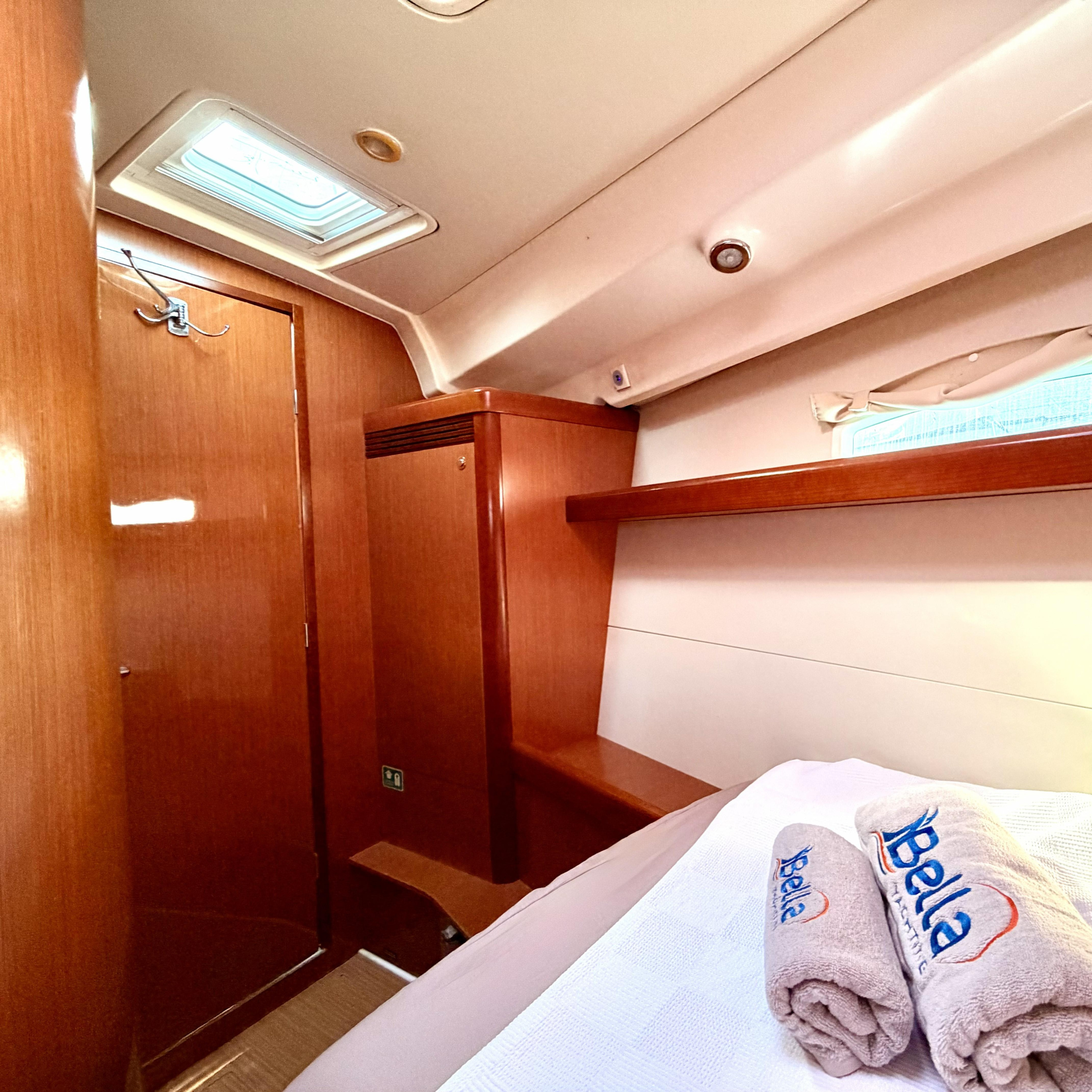 Beneteau Oceanis 40 Tigre — photo 16