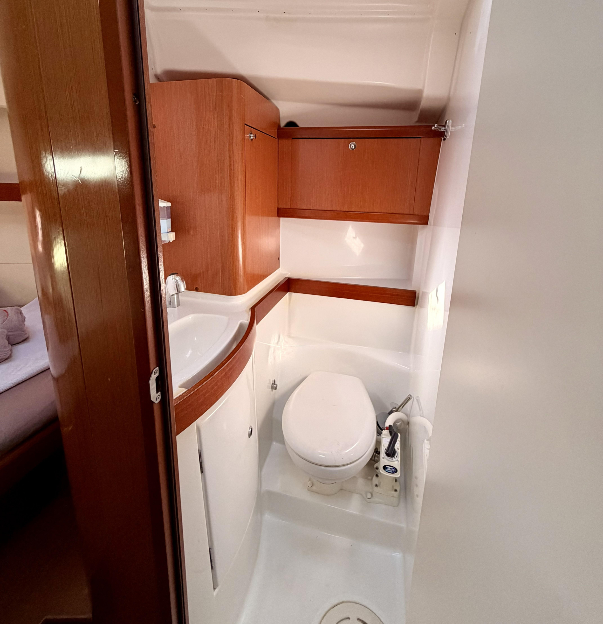 Beneteau Oceanis 40 Tigre — photo 3