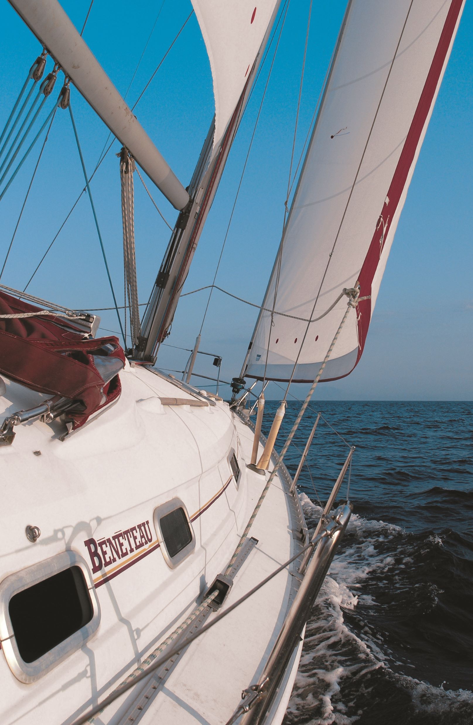 Oceanis 381 Clipper — photo 9