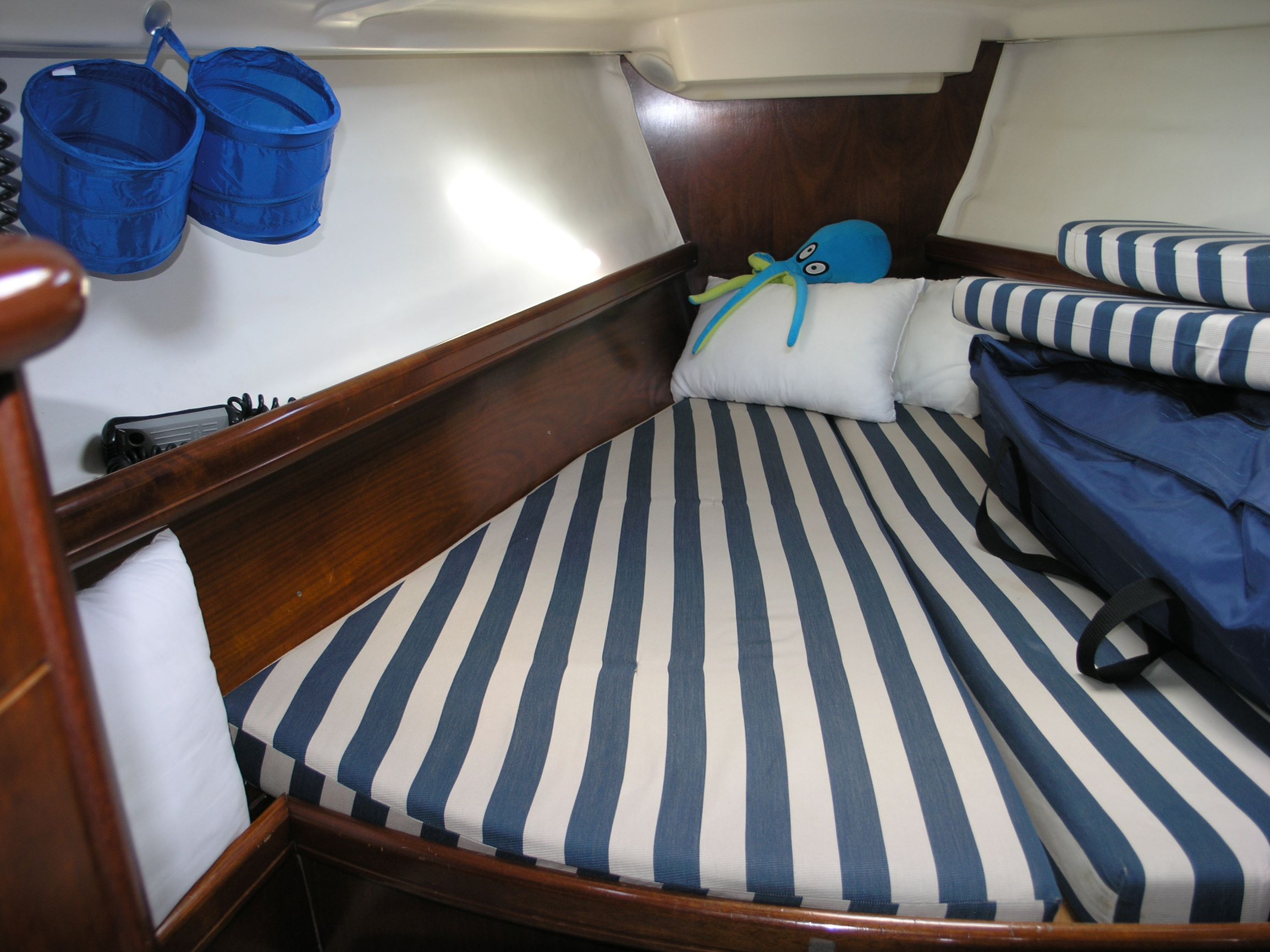 Oceanis 381 Clipper — photo 7