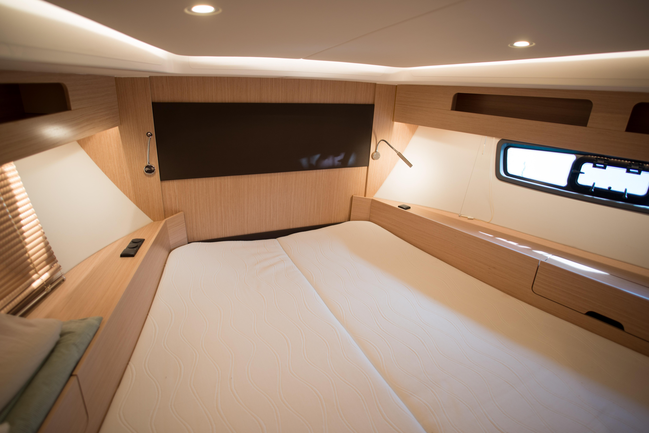 Bavaria SR41 — photo 12