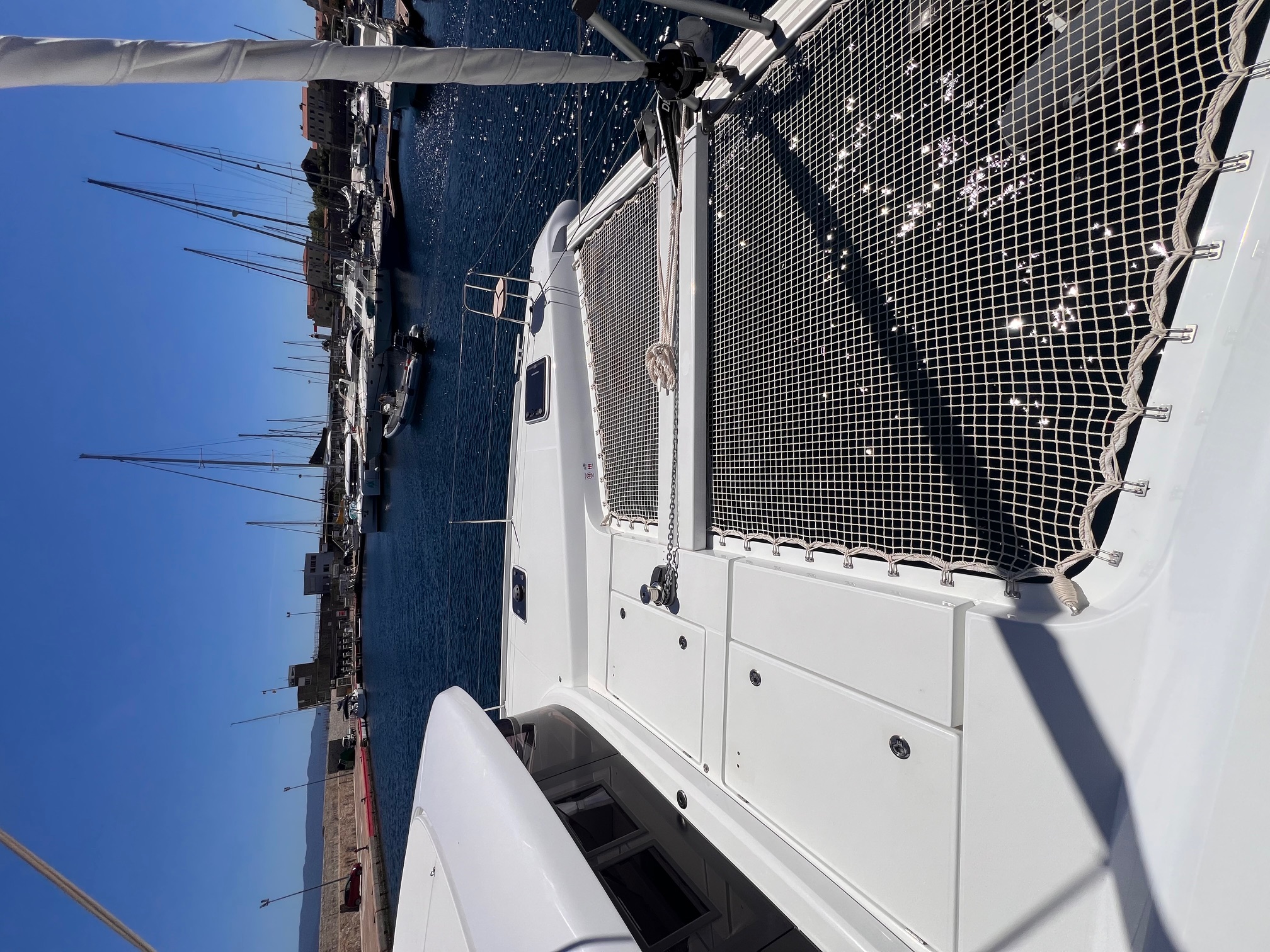 LAGOON 42 — photo 4