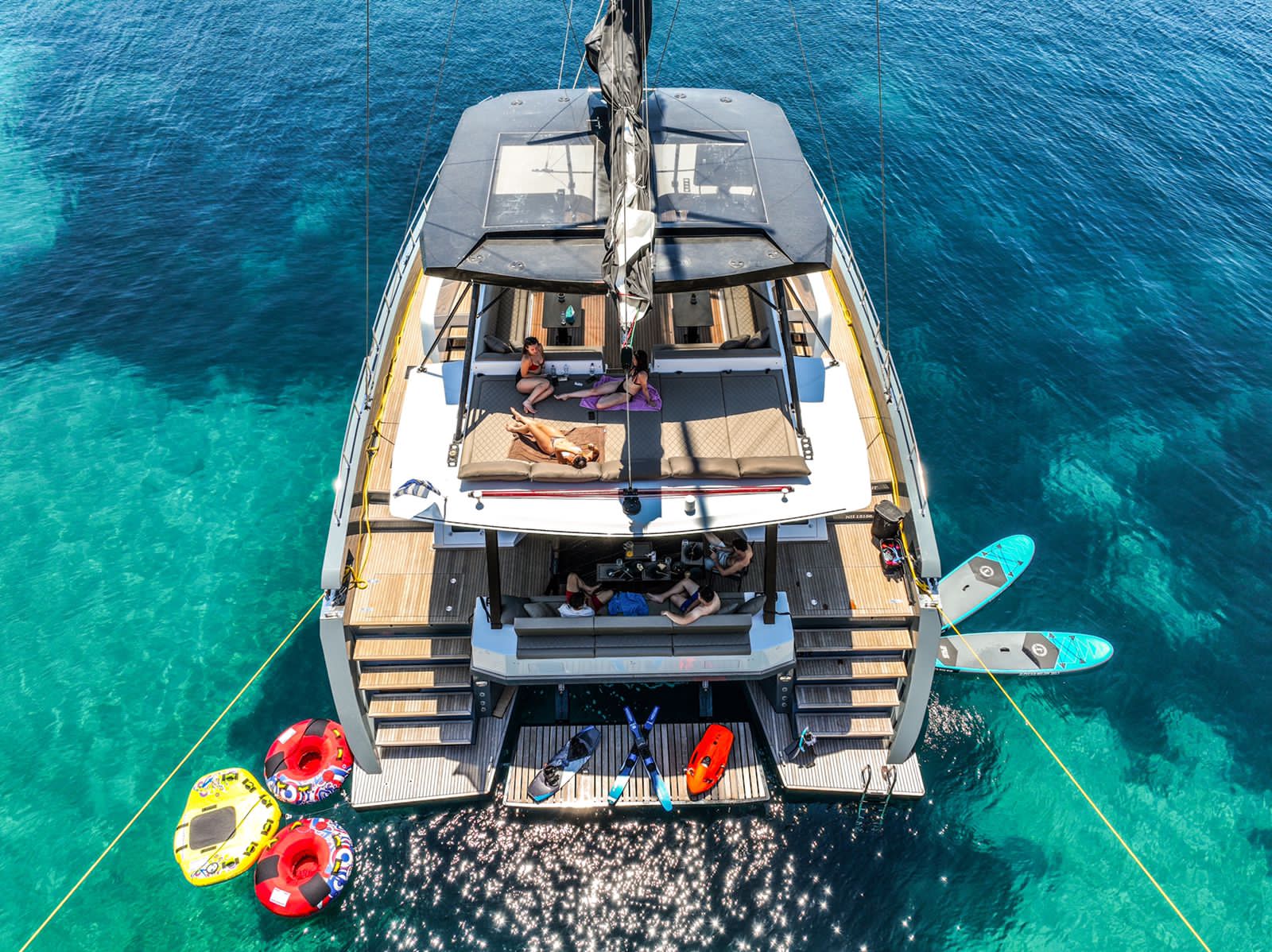 Moon Yacht 60 — photo 4