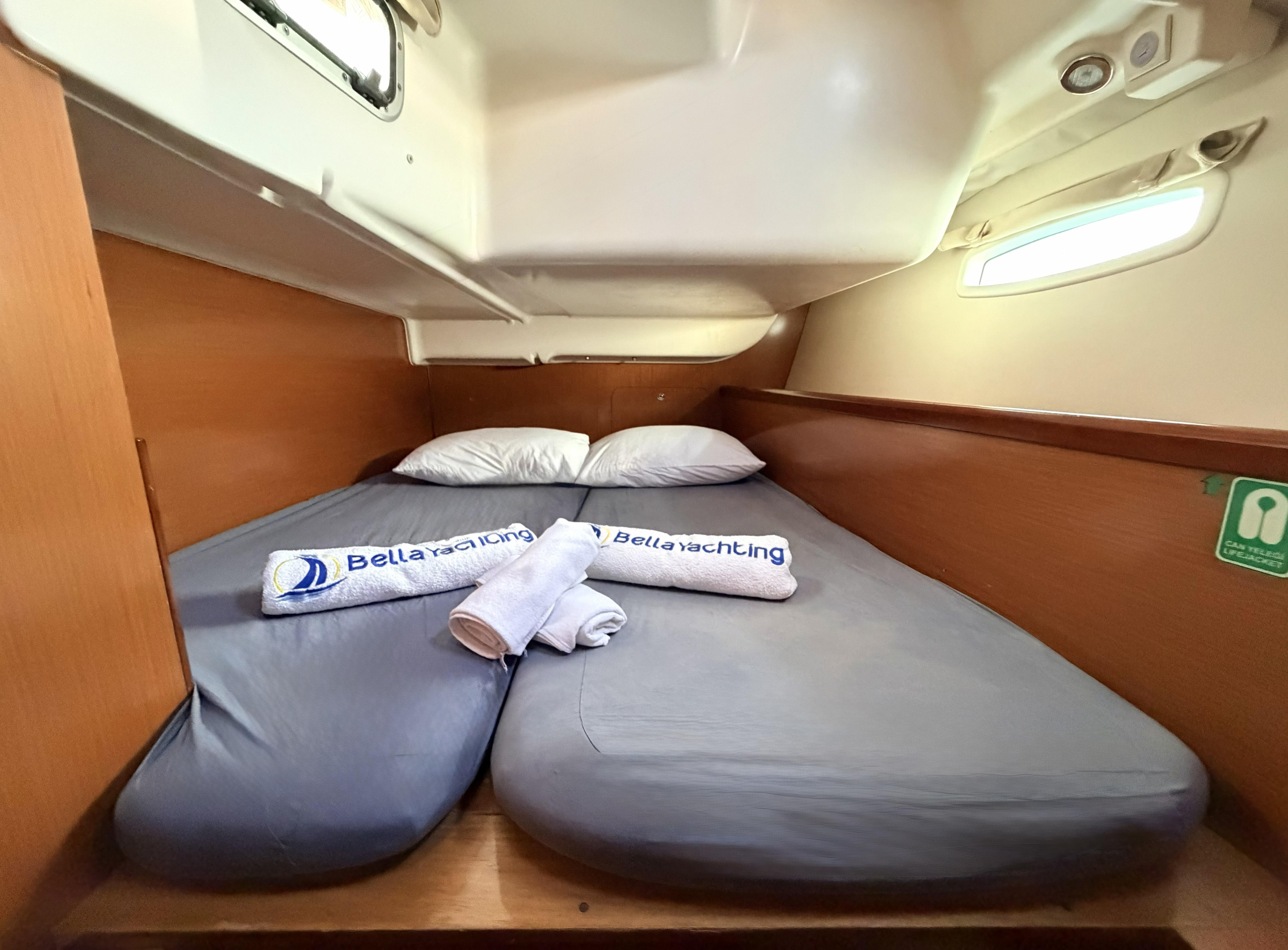 Beneteau Oceanis 40 Cansum — photo 7