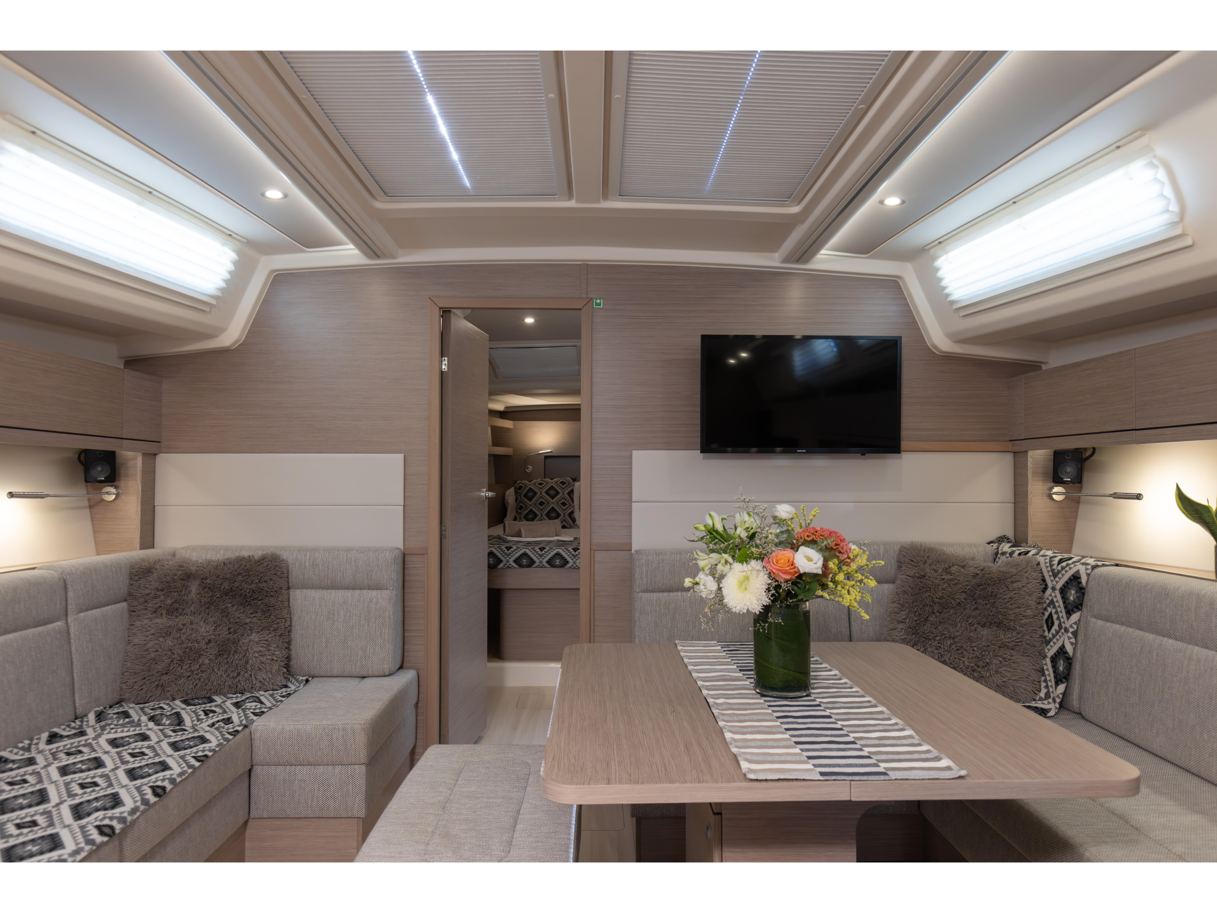 Hanse 458-Owner Edition LUX (GEN, AC, WATERMAKER) — photo 18