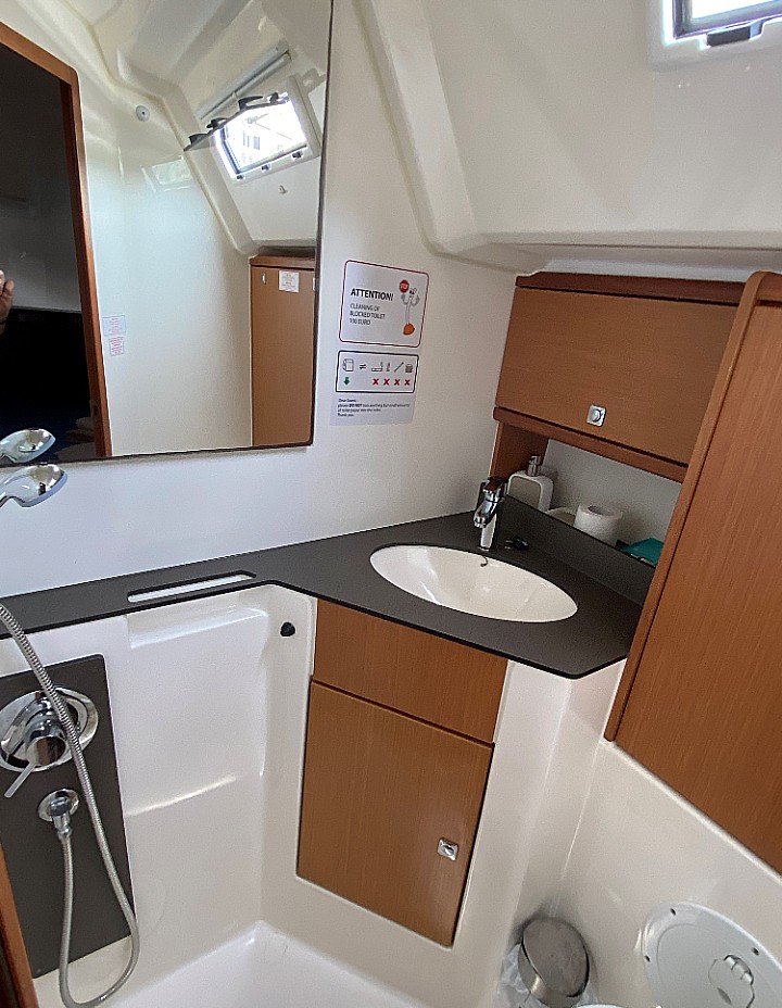 Bavaria Cruiser 46 — photo 13