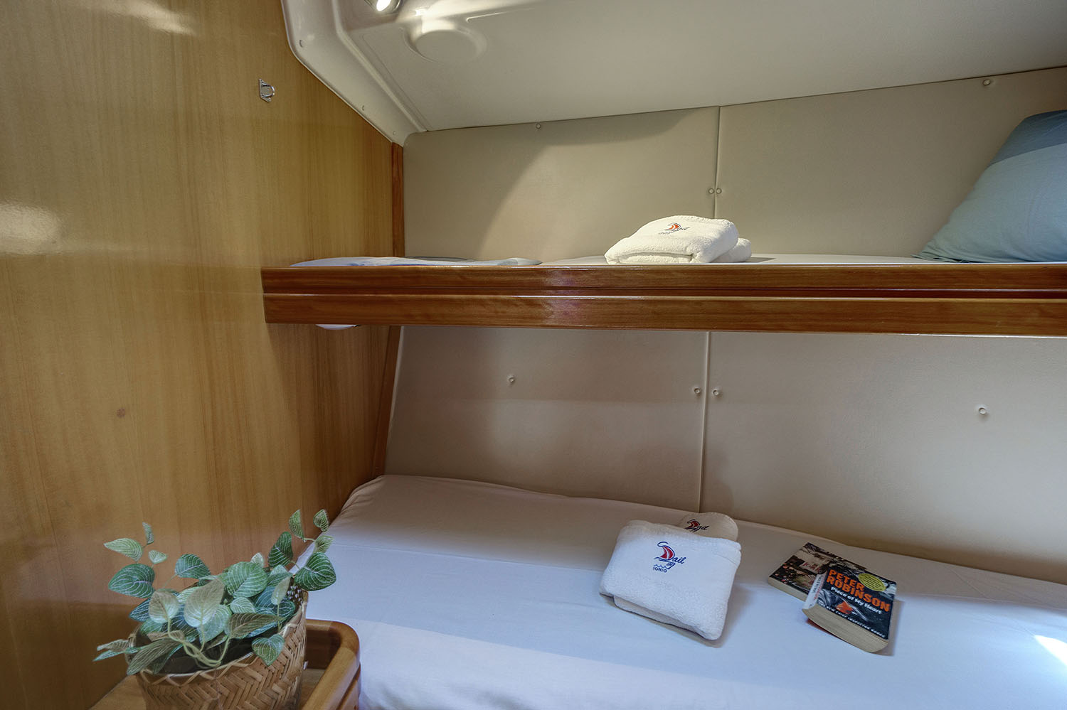 Bavaria 46 Cruiser — photo 8
