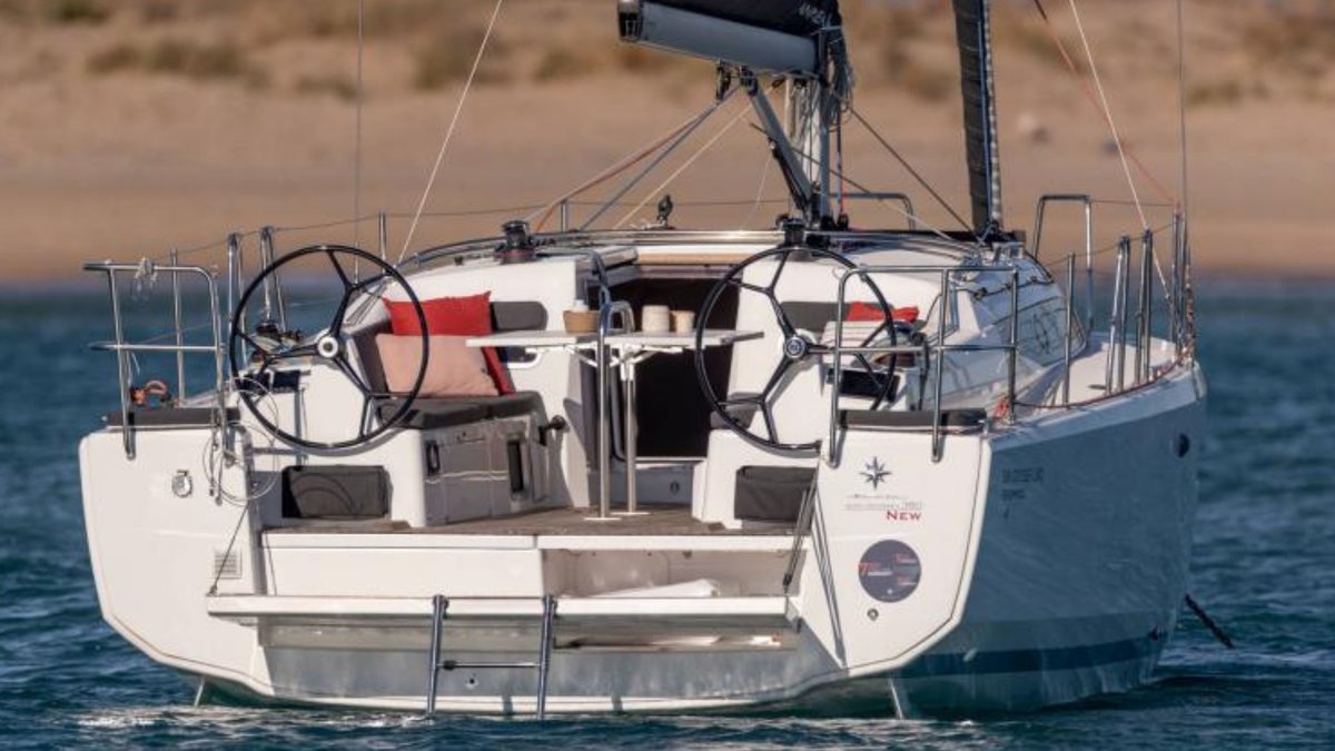 Sun Odyssey 380 — photo 3