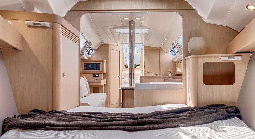 Oceanis 31 — photo 2