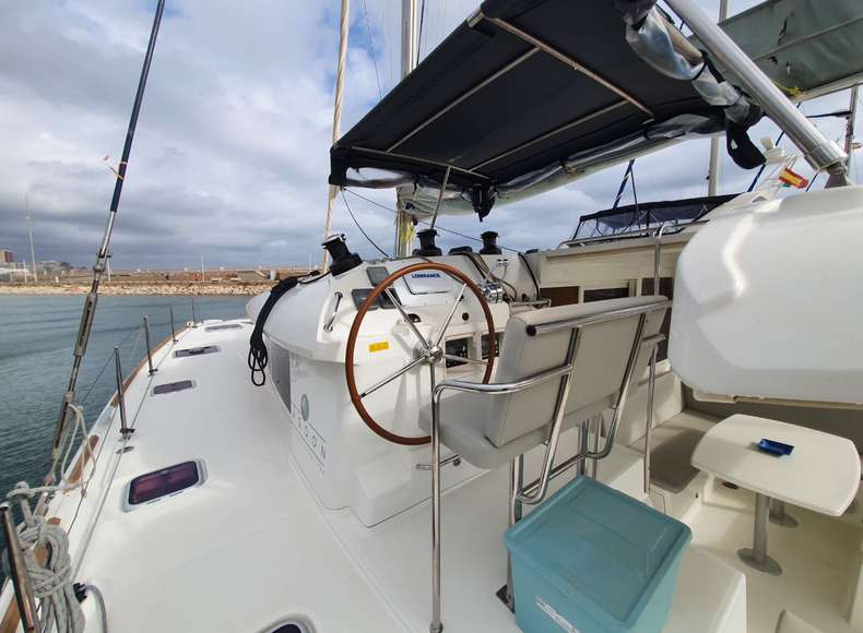 Lagoon 400 — photo 5