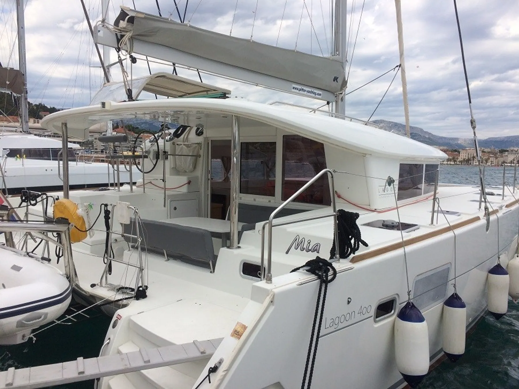 Lagoon 400 — photo 8