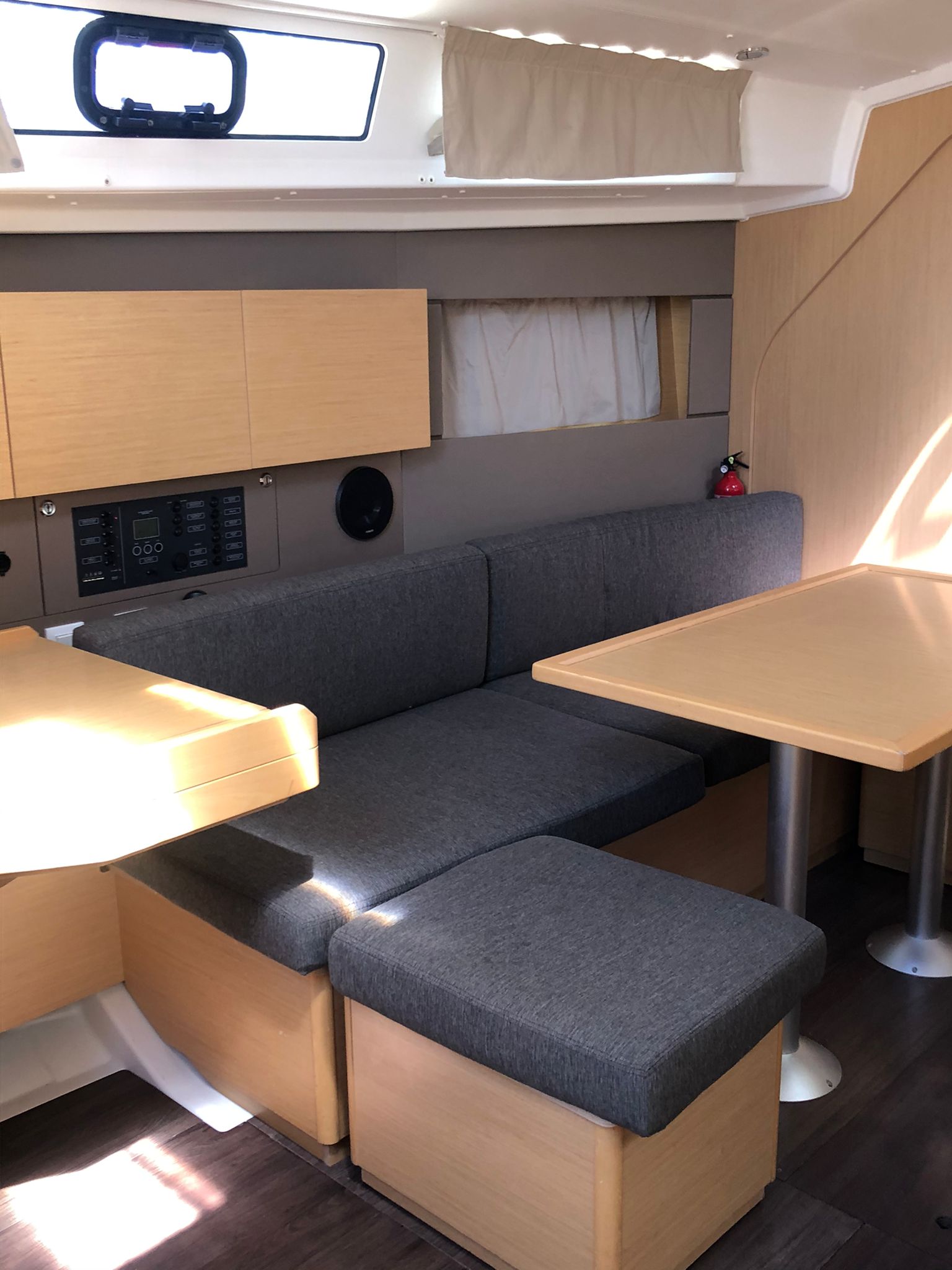 Oceanis 38 — photo 12
