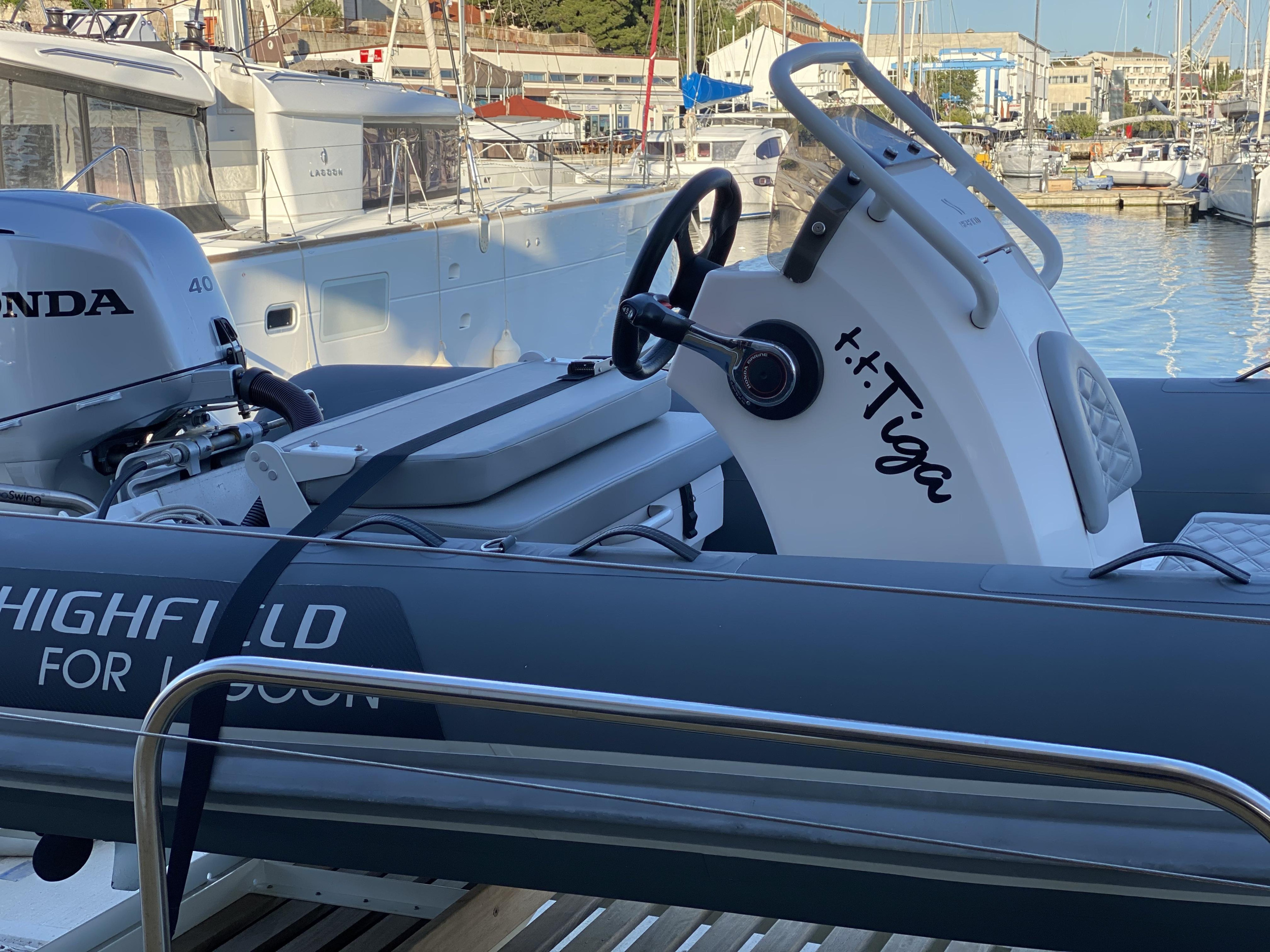 Lagoon 52F — photo 12