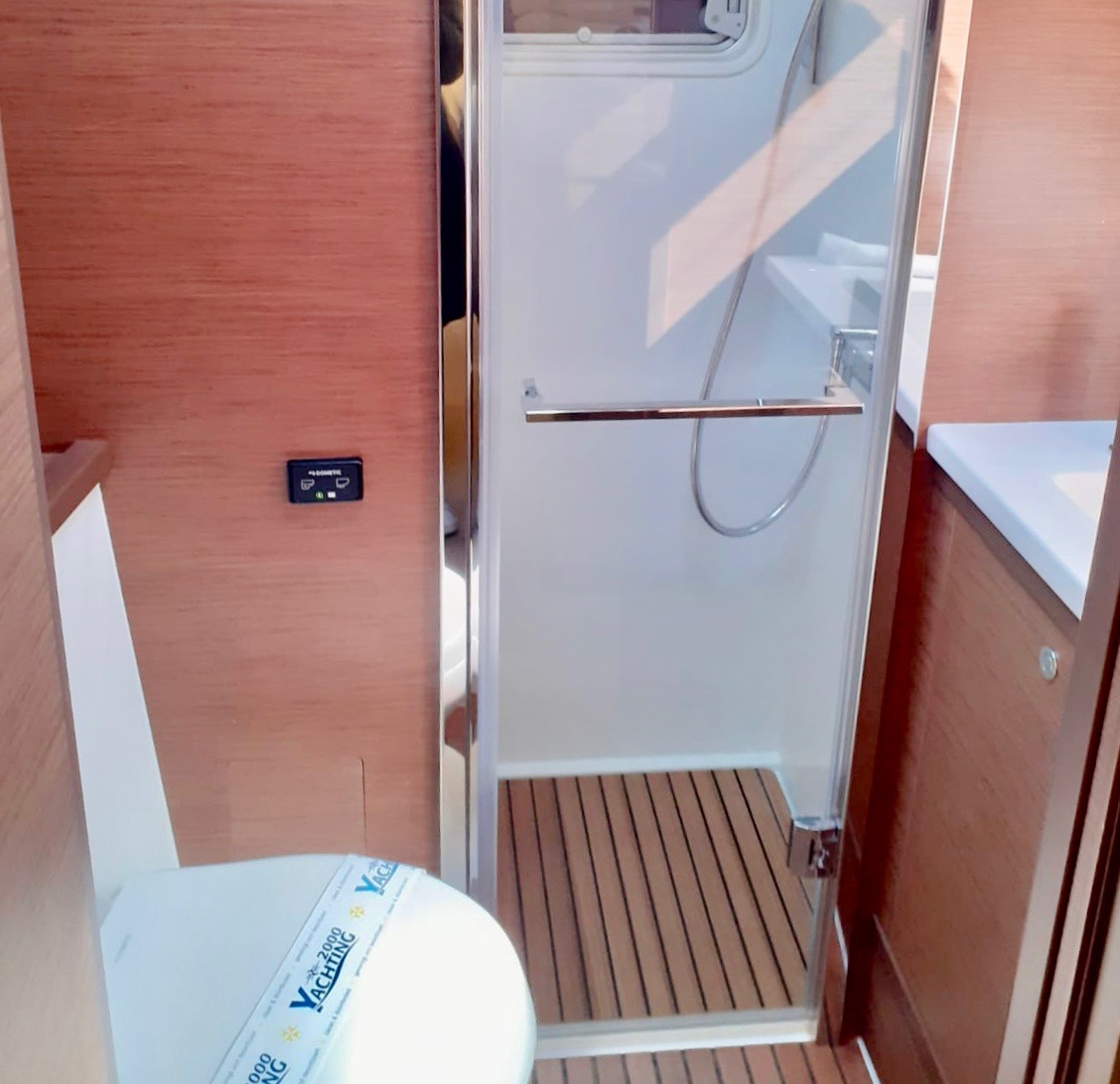Lagoon 52F — photo 11