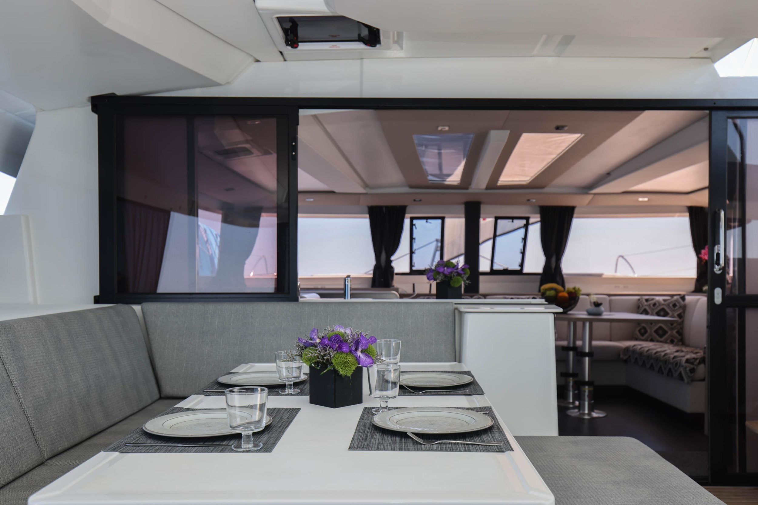 Fountaine Pajot 47 TANNA LUX (GEN, AC, WATERMAKER) — photo 14