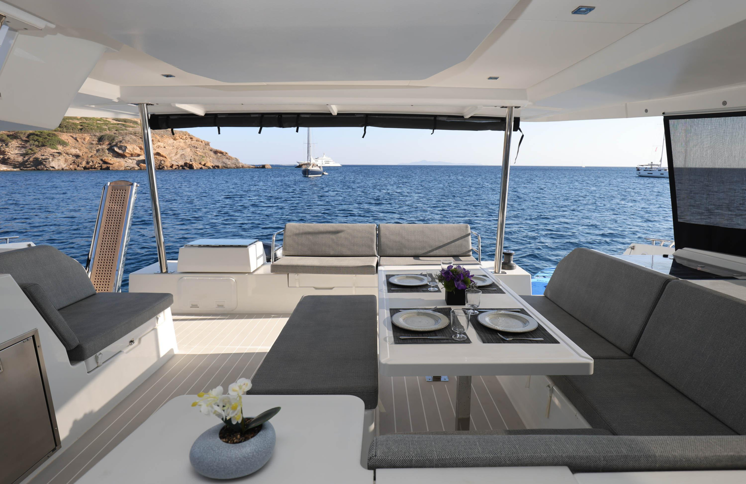 Fountaine Pajot 47 TANNA LUX (GEN, AC, WATERMAKER) — photo 16