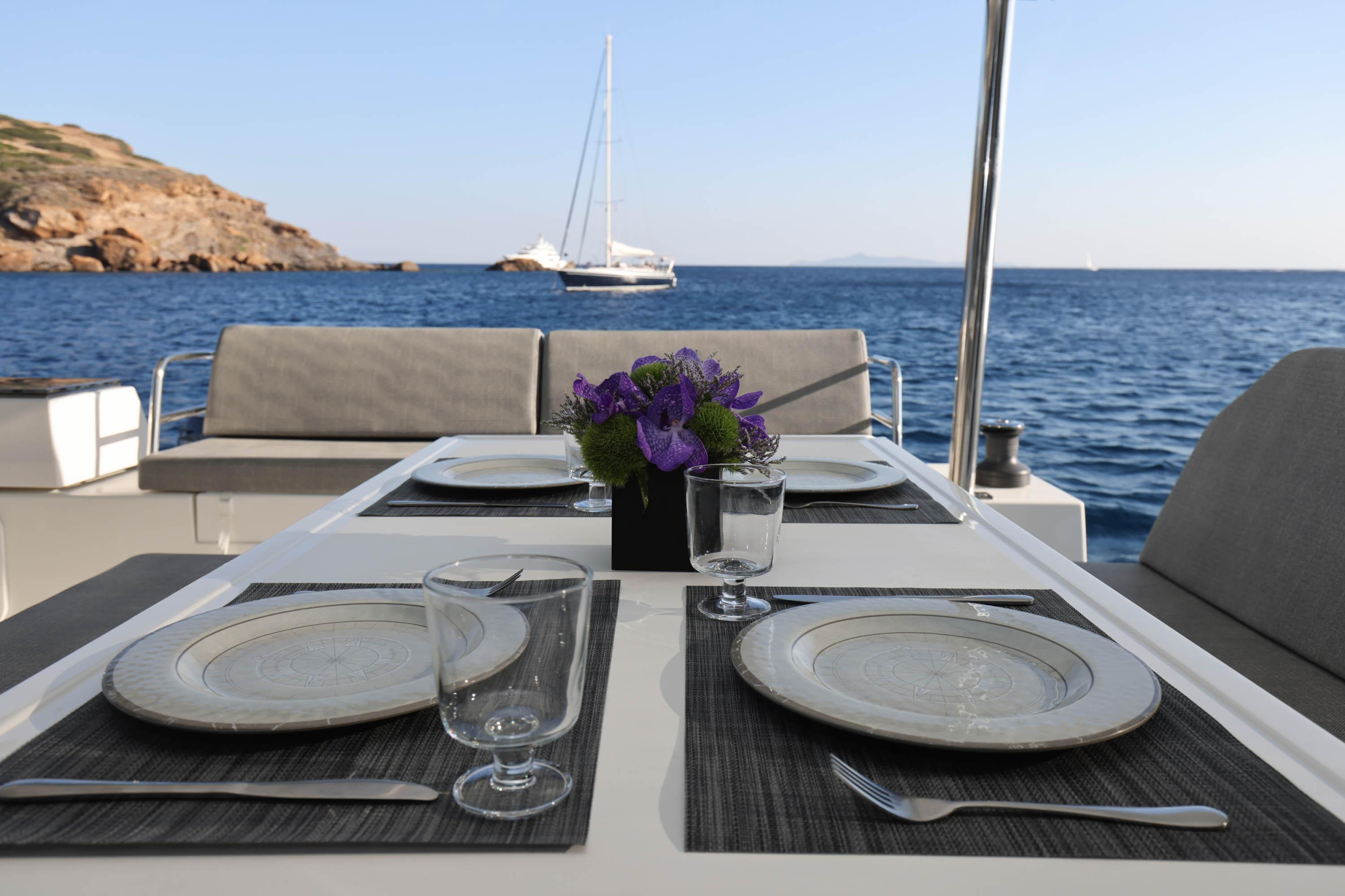 Fountaine Pajot 47 TANNA LUX (GEN, AC, WATERMAKER) — photo 11