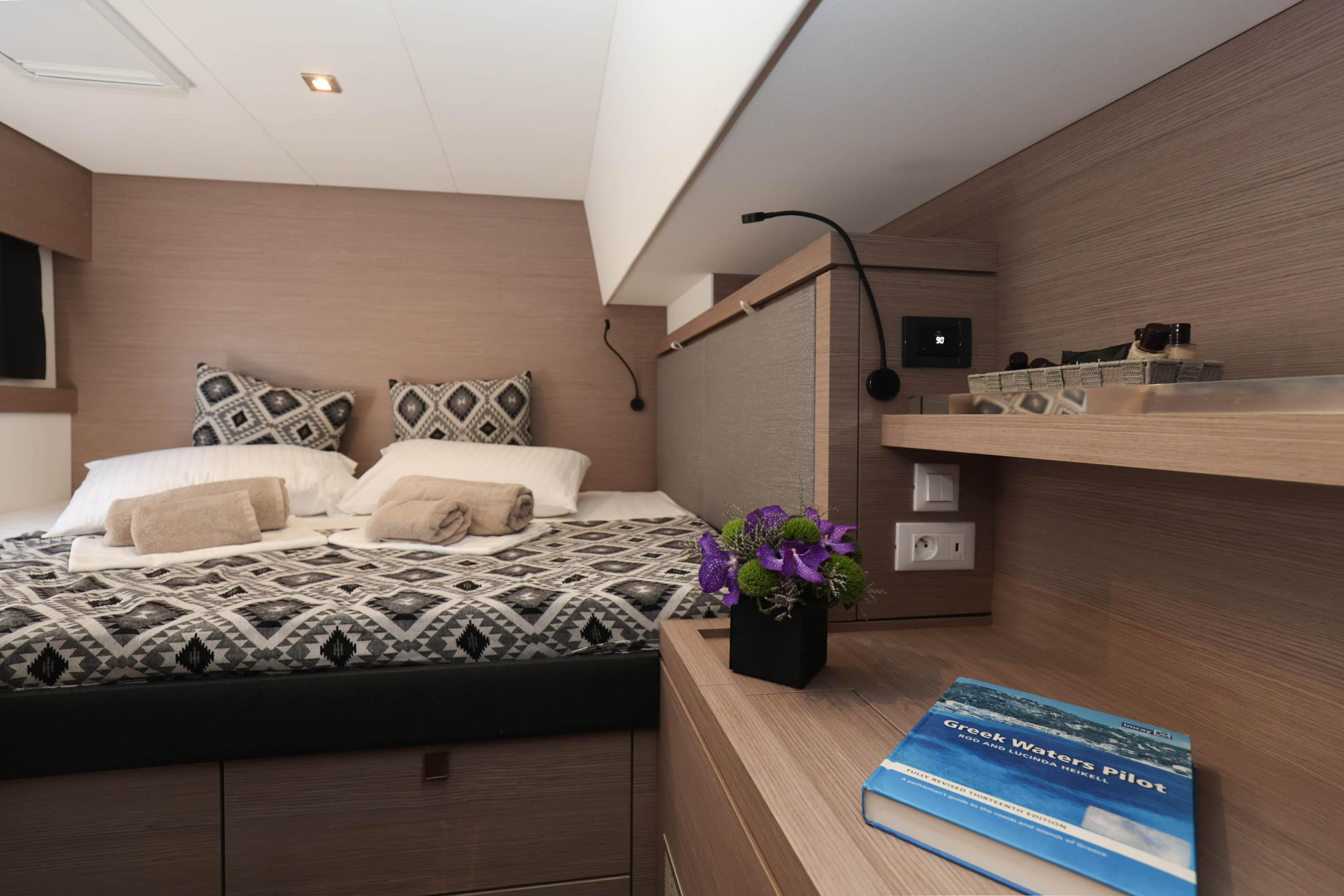 Fountaine Pajot 47 TANNA LUX (GEN, AC, WATERMAKER) — photo 5