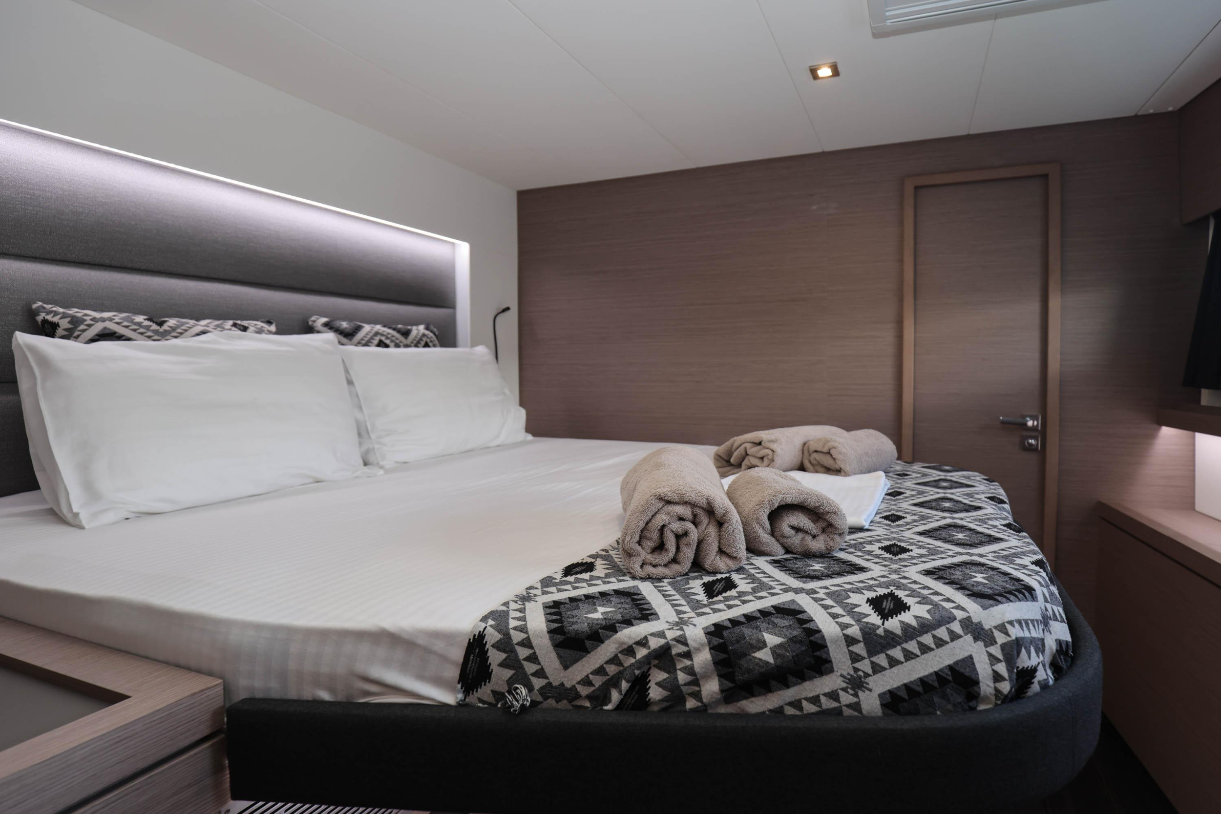 Fountaine Pajot 47 TANNA LUX (GEN, AC, WATERMAKER) — photo 7